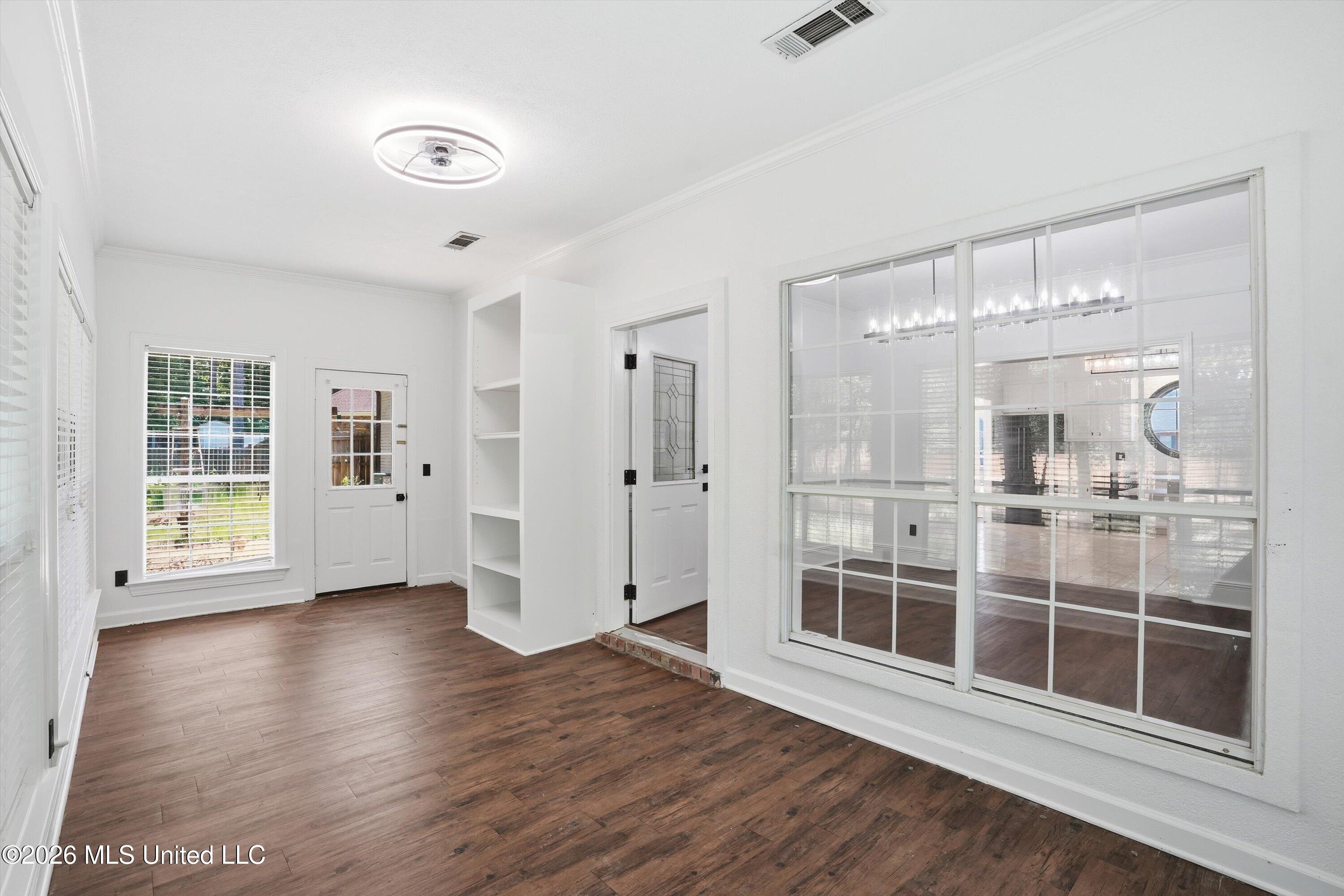 409 Fawnwood Drive Property Photo 14