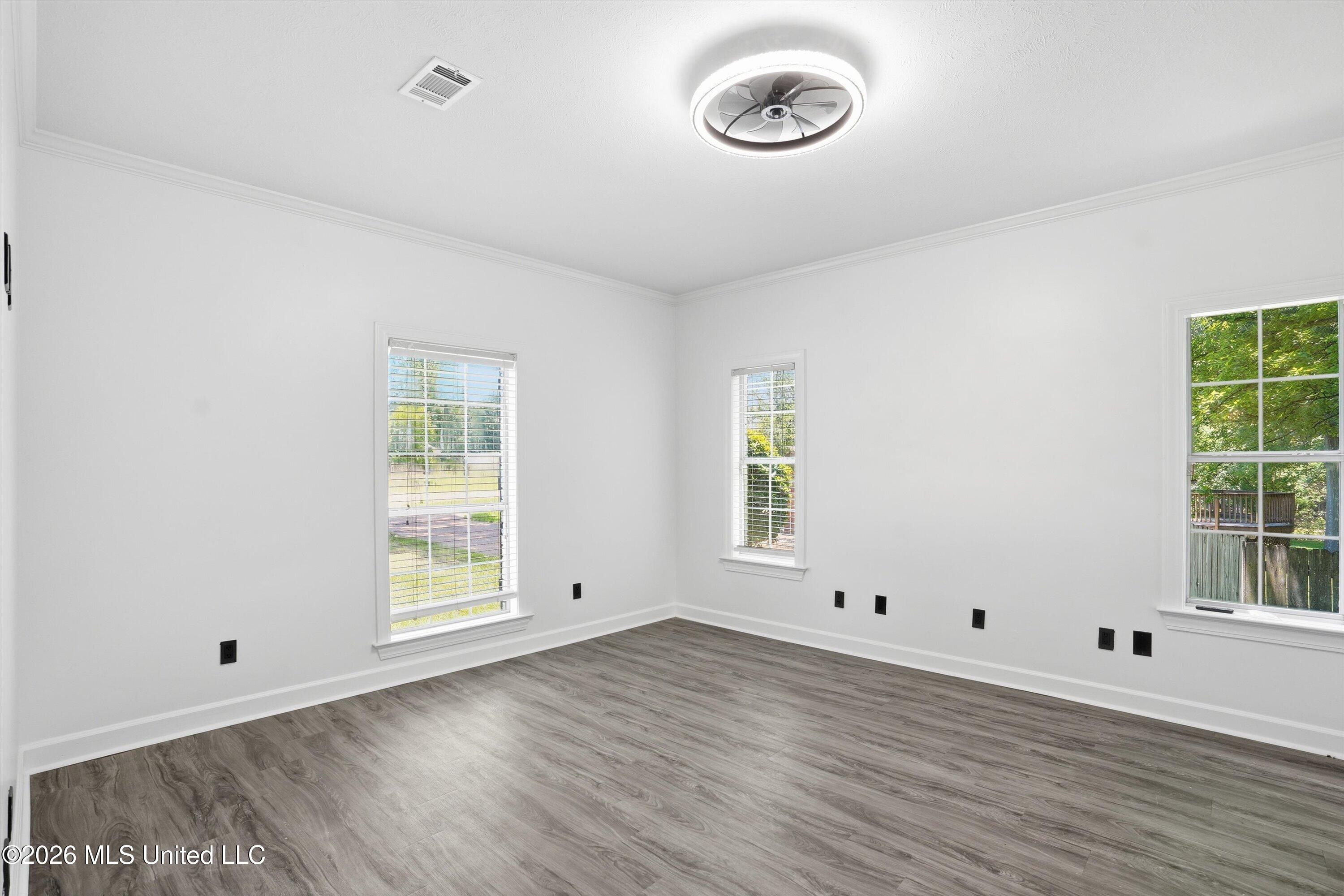 409 Fawnwood Drive Property Photo 15