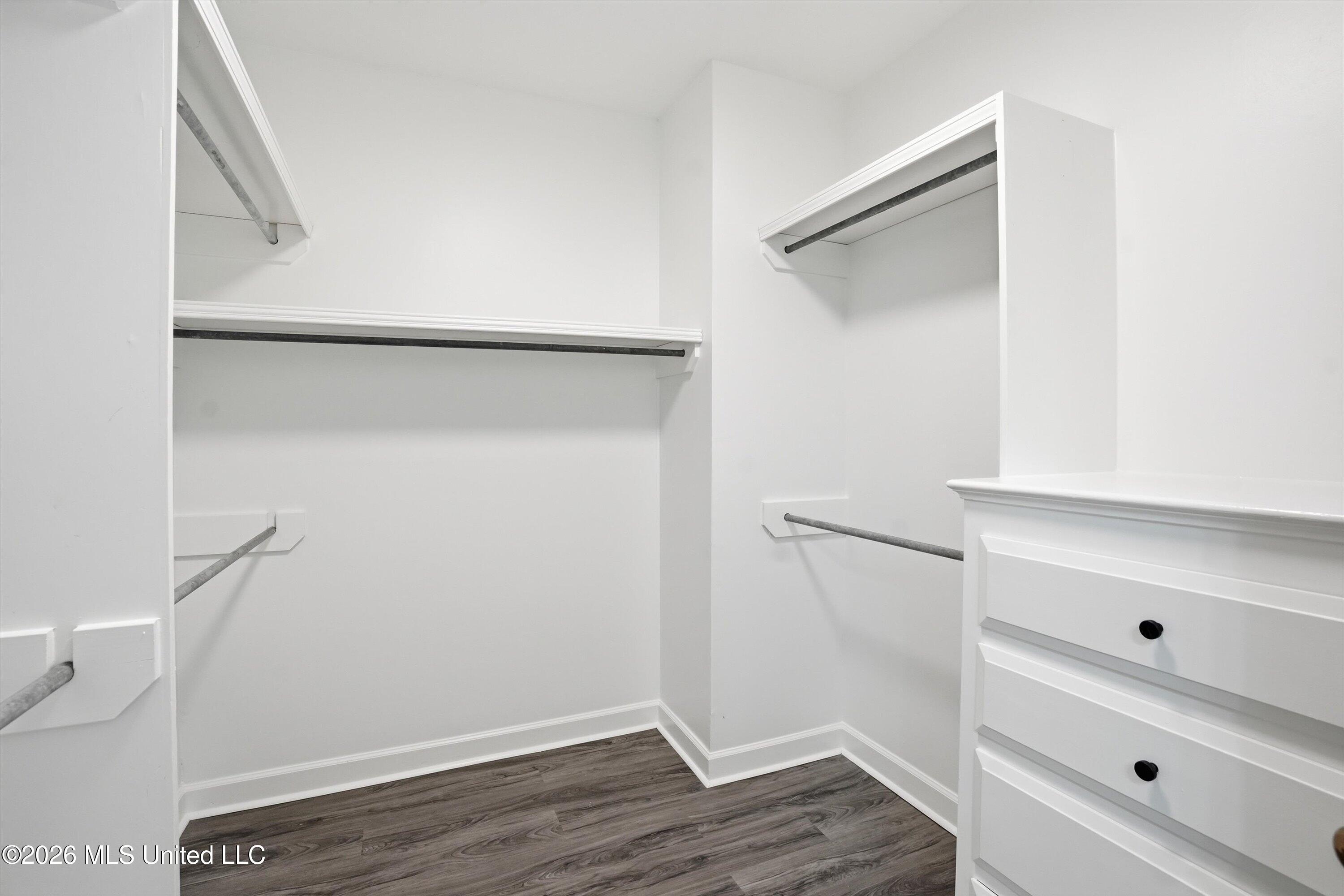 409 Fawnwood Drive Property Photo 19