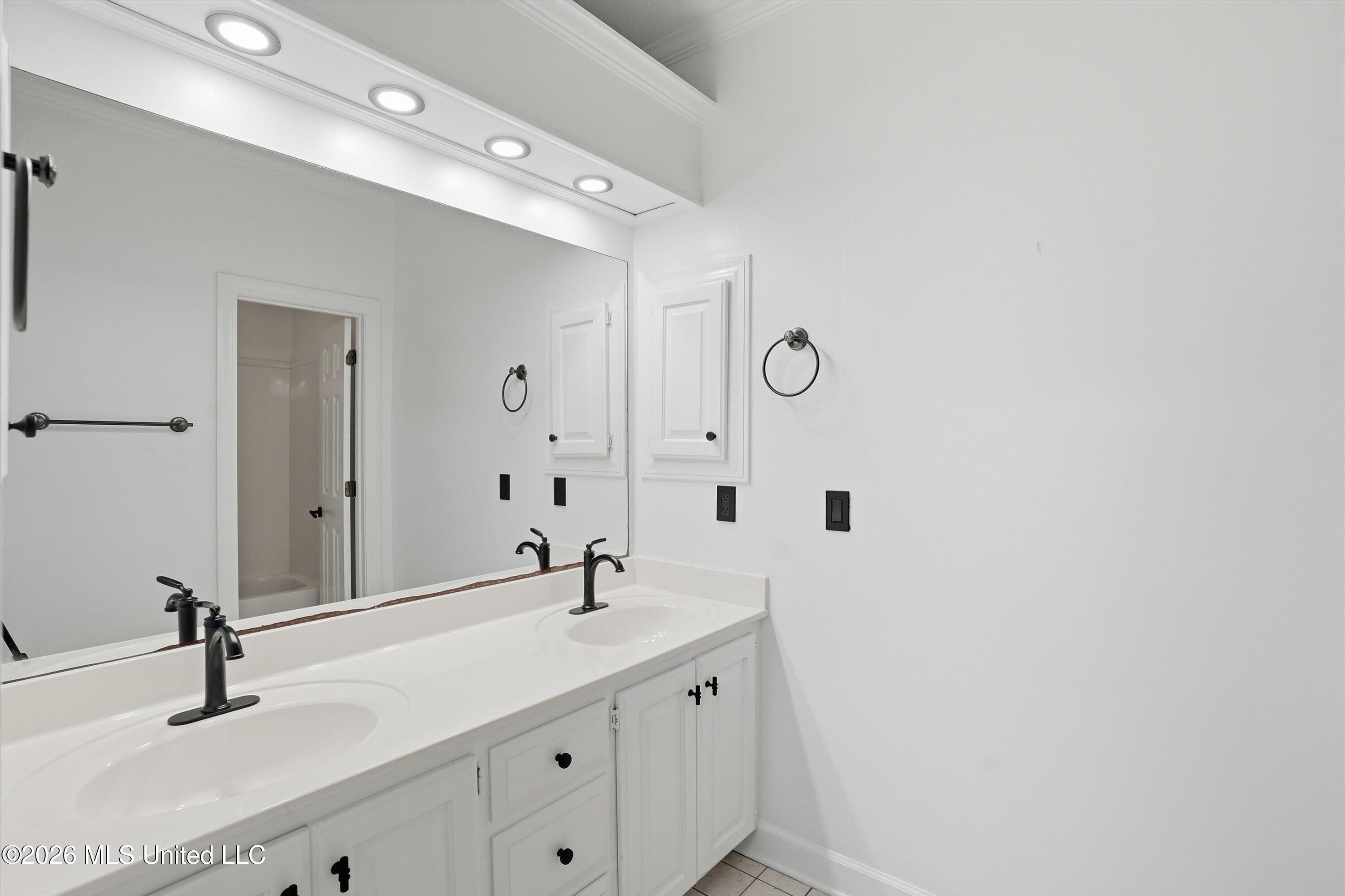409 Fawnwood Drive Property Photo 25
