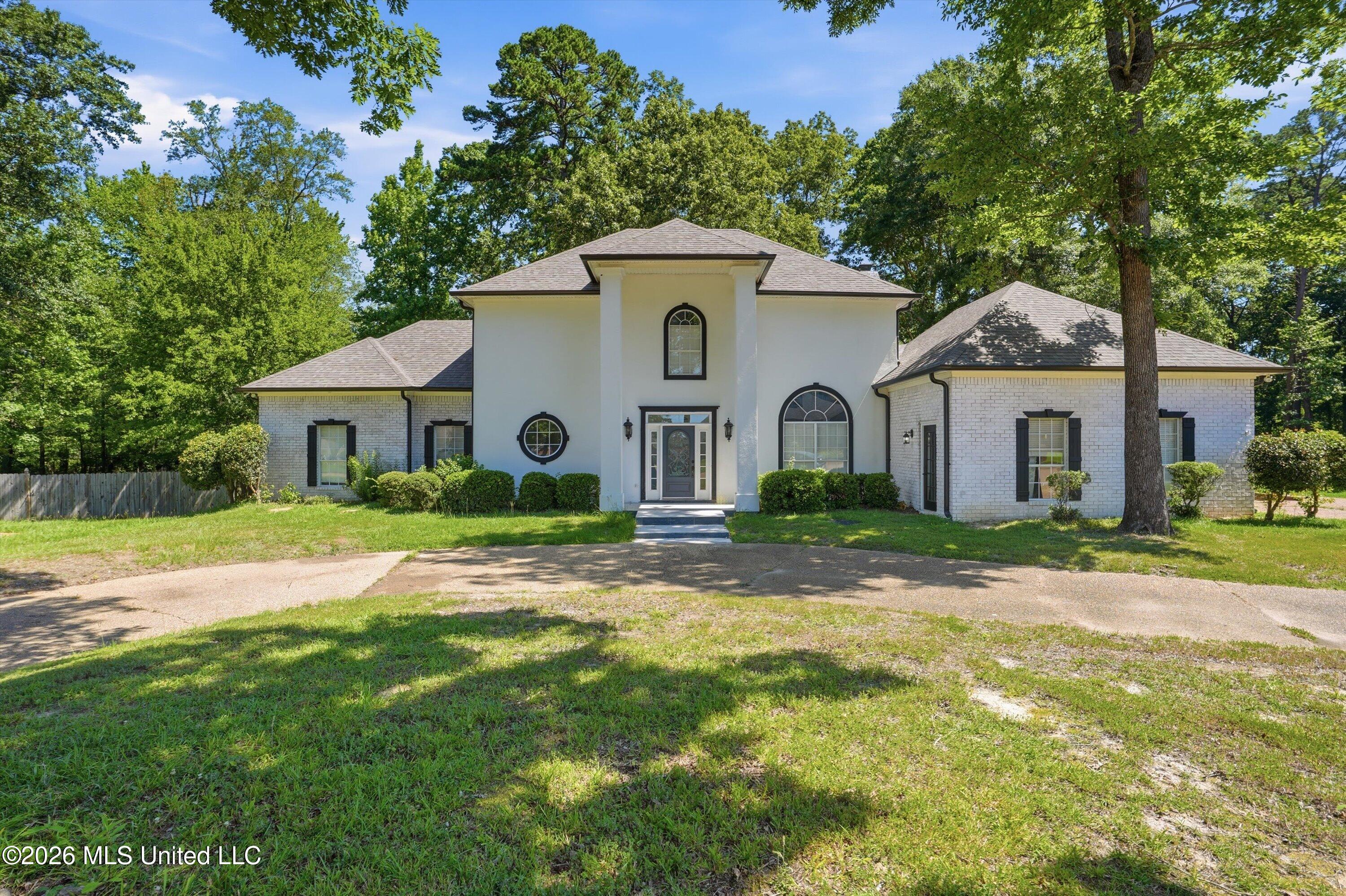 409 Fawnwood Drive Property Photo 27