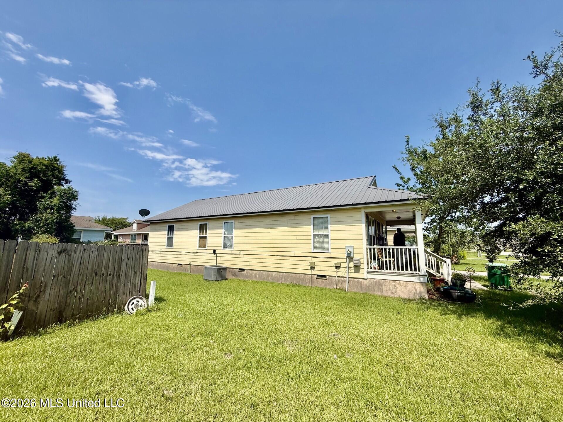 658 Union Street Property Photo 16