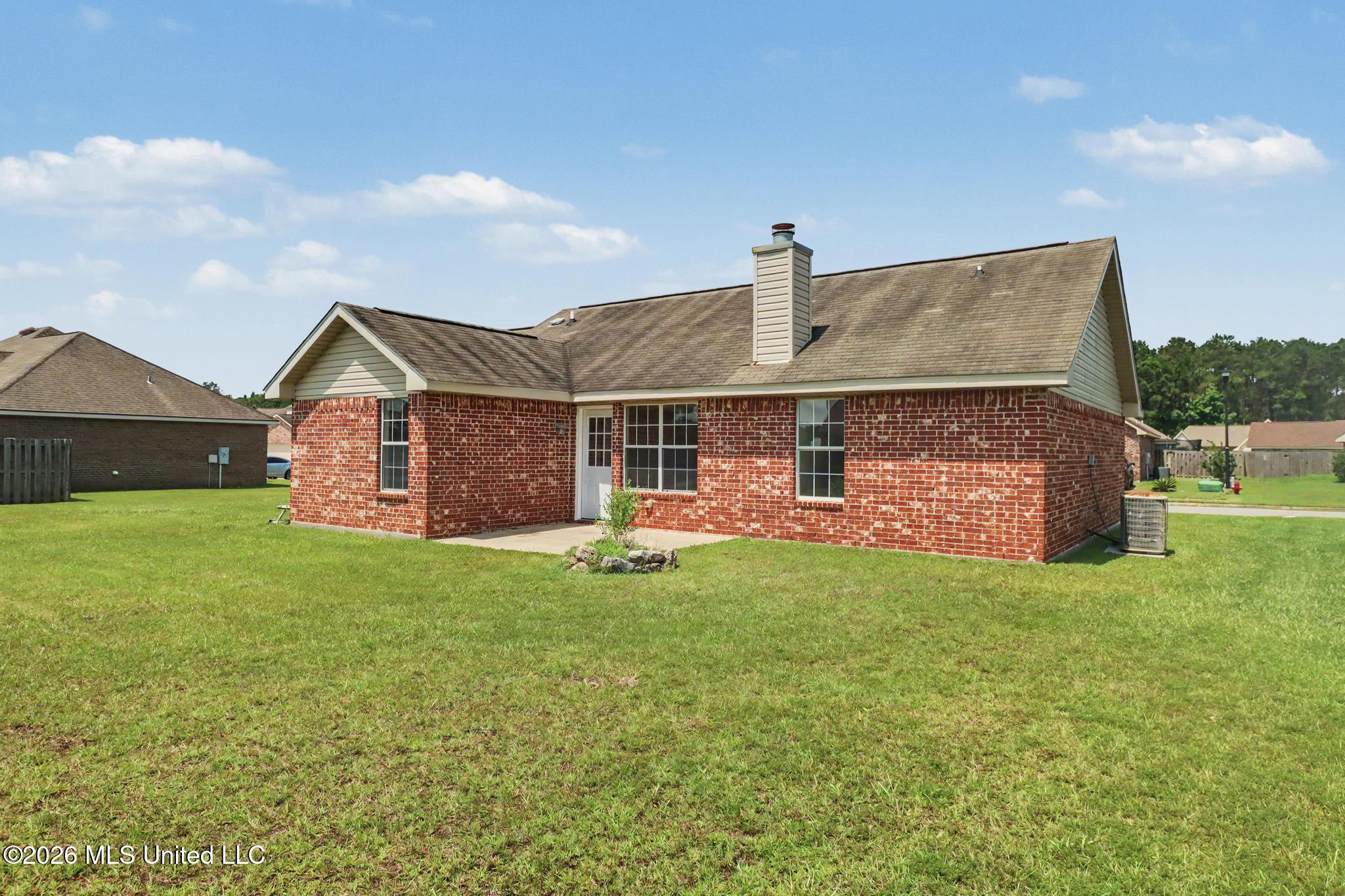 2024 Irma Circle Property Photo 3