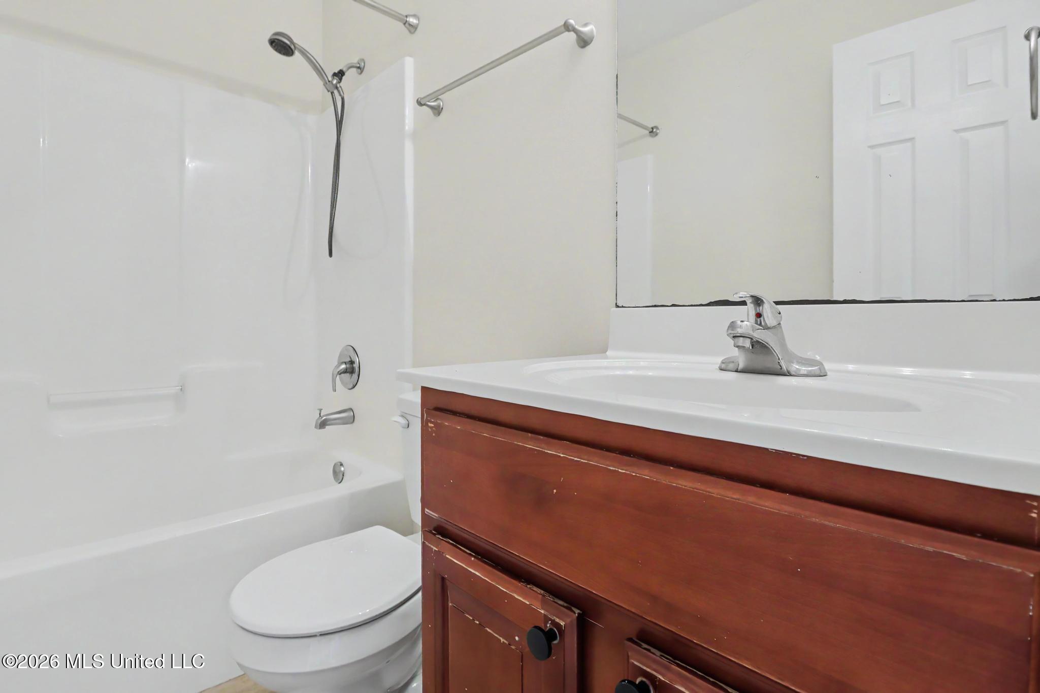 2024 Irma Circle Property Photo 7