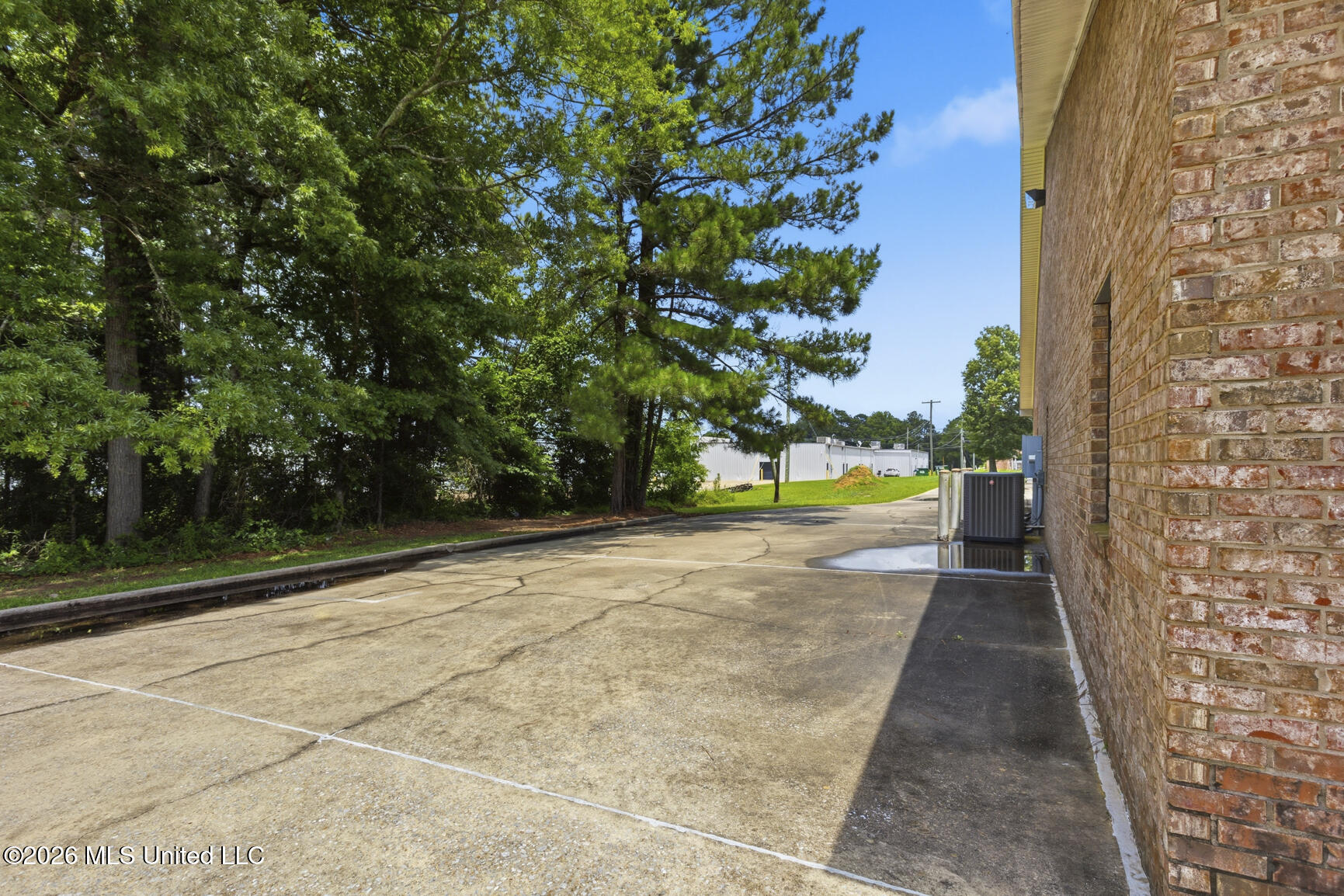 536 Deerfield Drive Property Photo 16