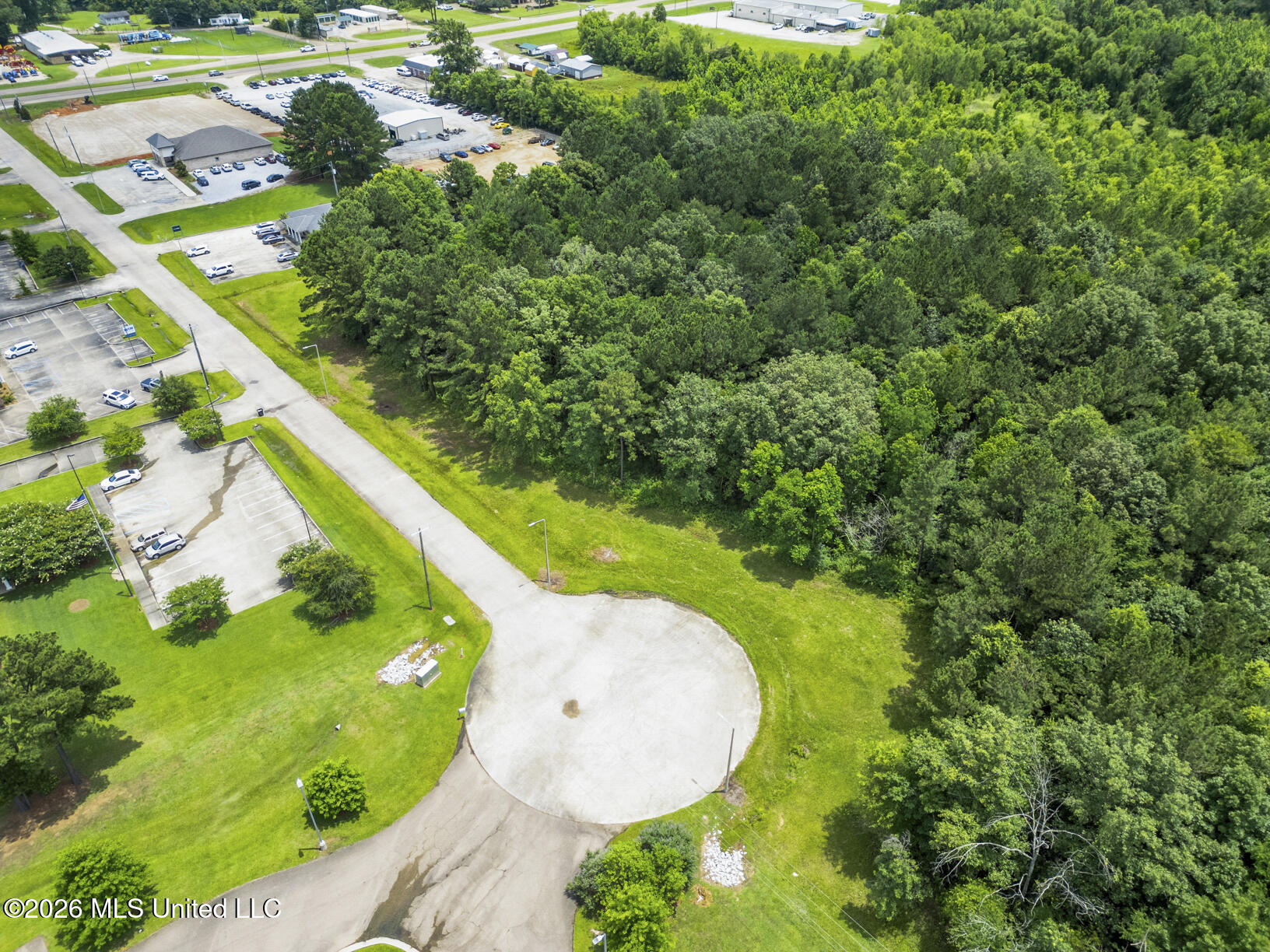 Deerfield Rd Property Photo 2
