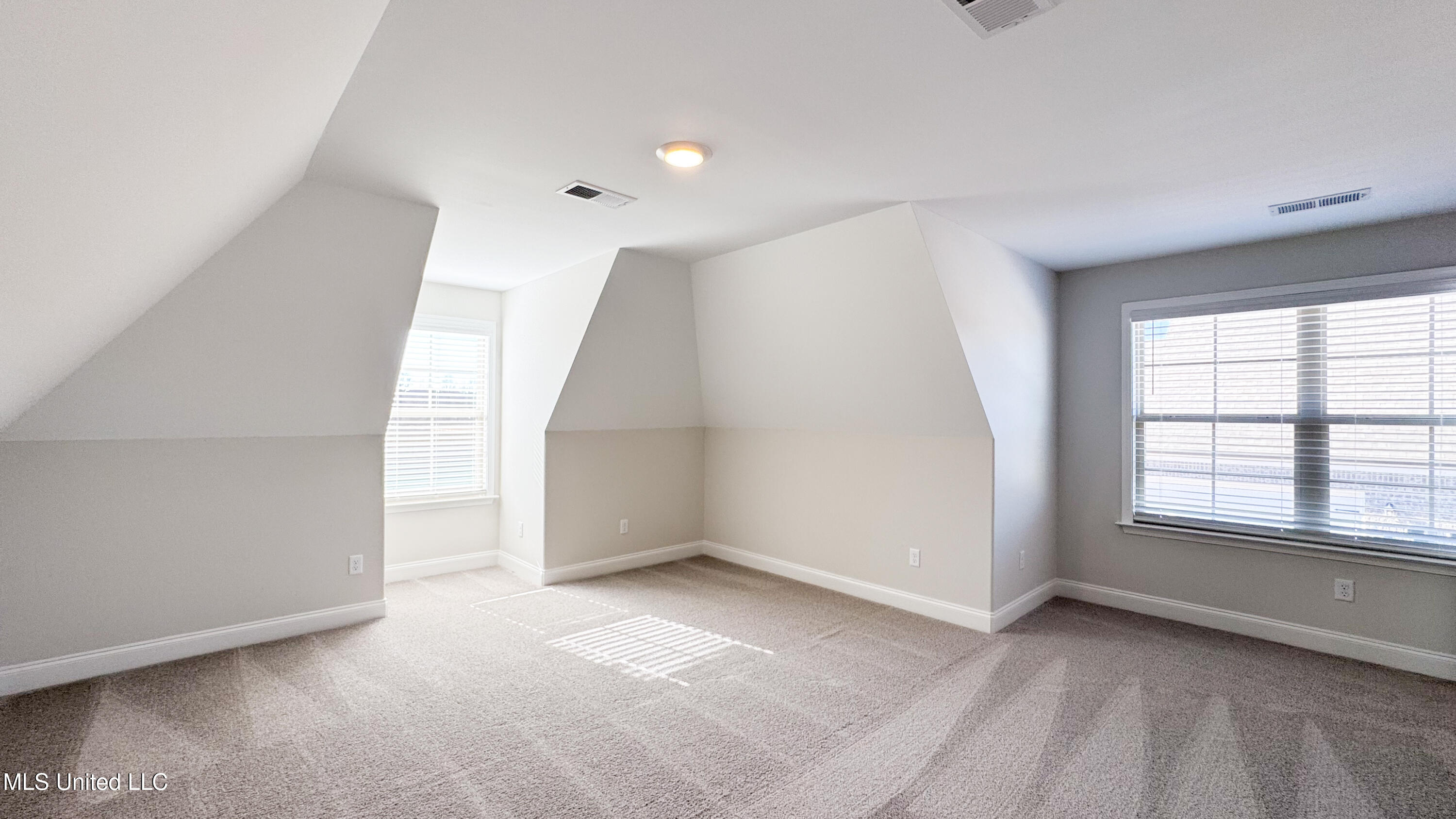 7722 Willow Way Property Photo 32
