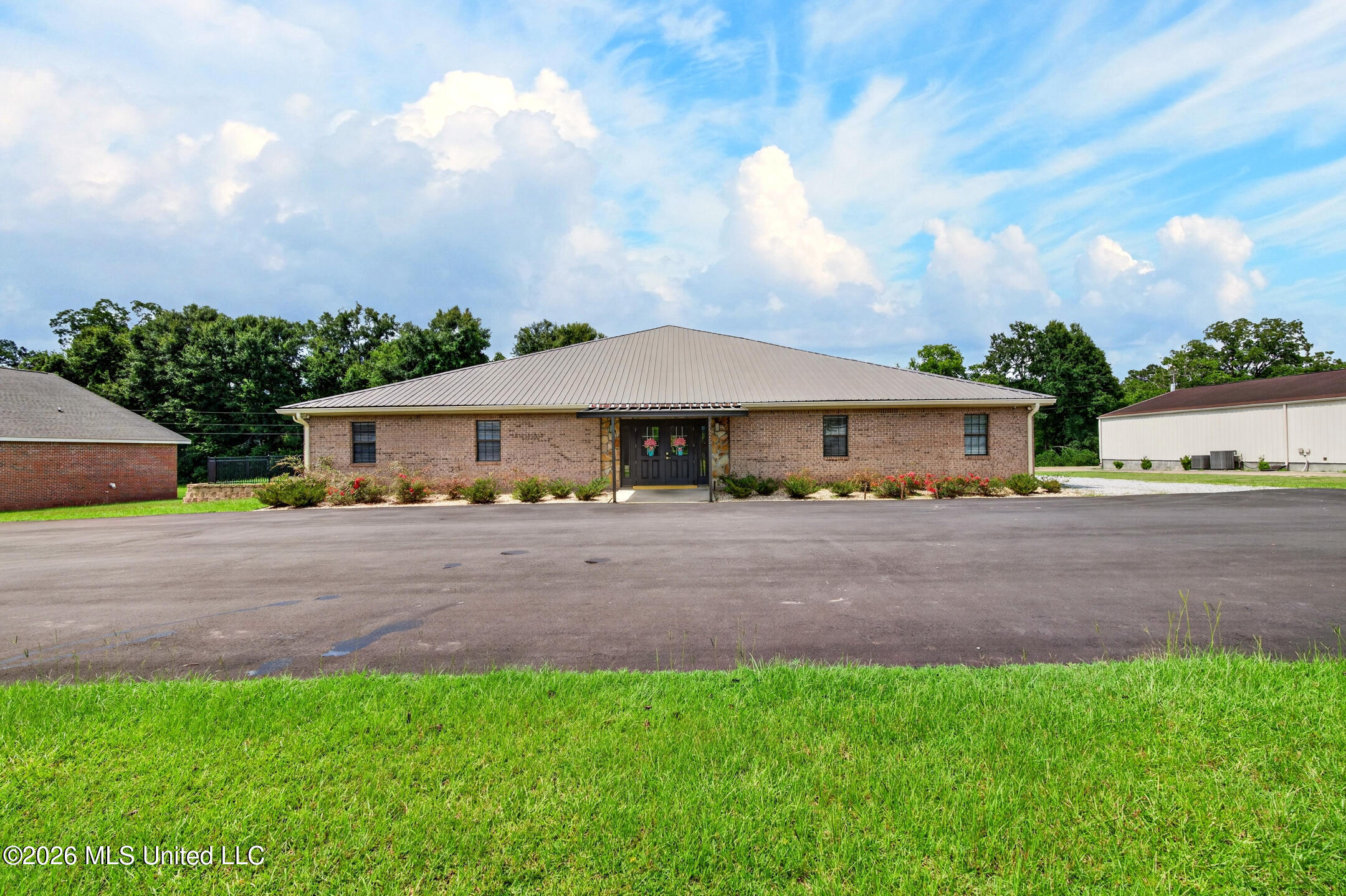1625 W Central Avenue Property Photo 2