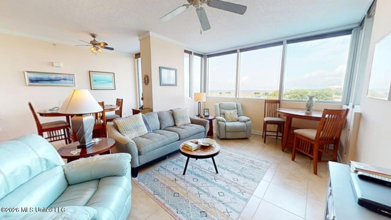 2060 Beach Boulevard Property Photo 3