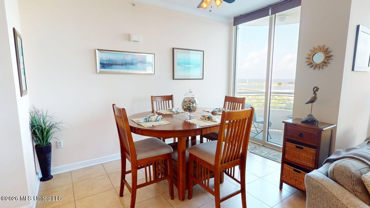2060 Beach Boulevard Property Photo 7