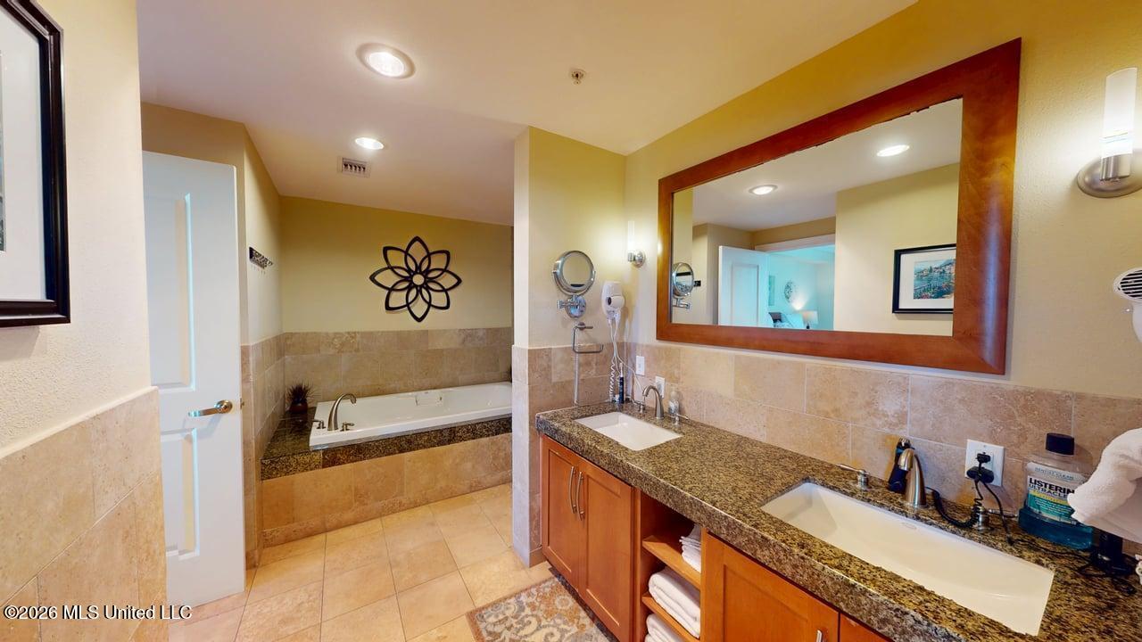 2060 Beach Boulevard Property Photo 15