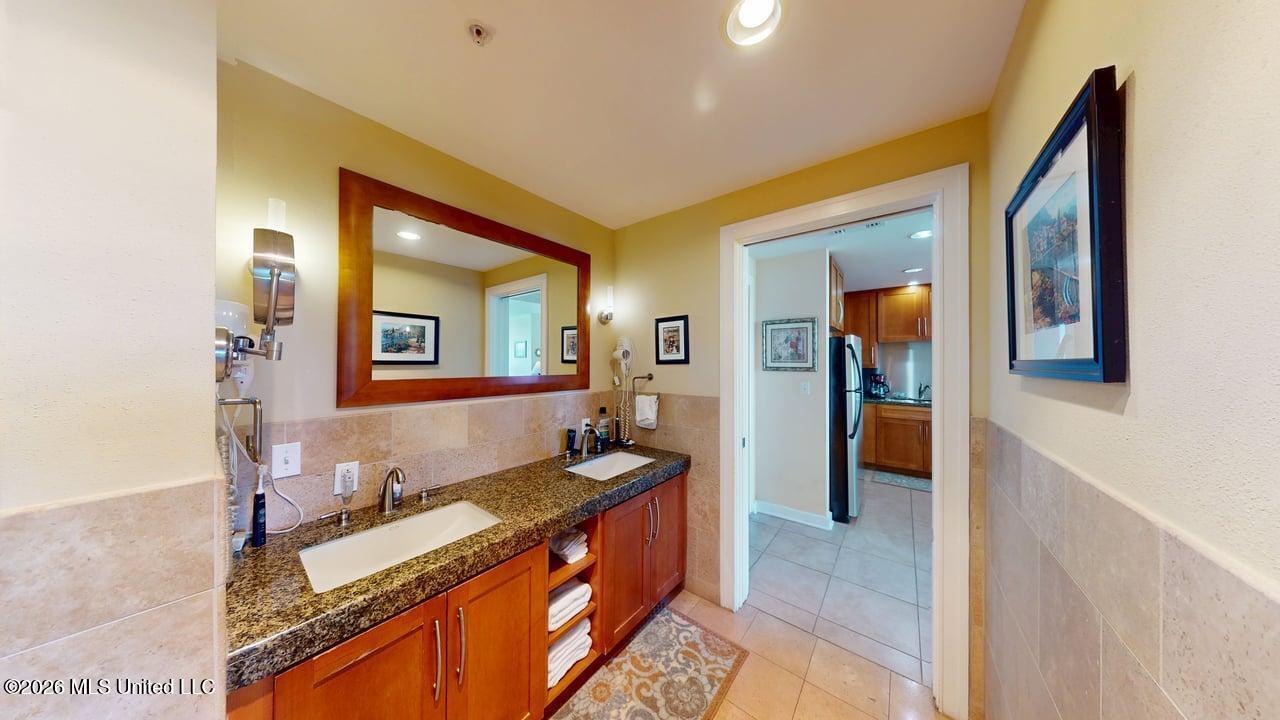 2060 Beach Boulevard Property Photo 17