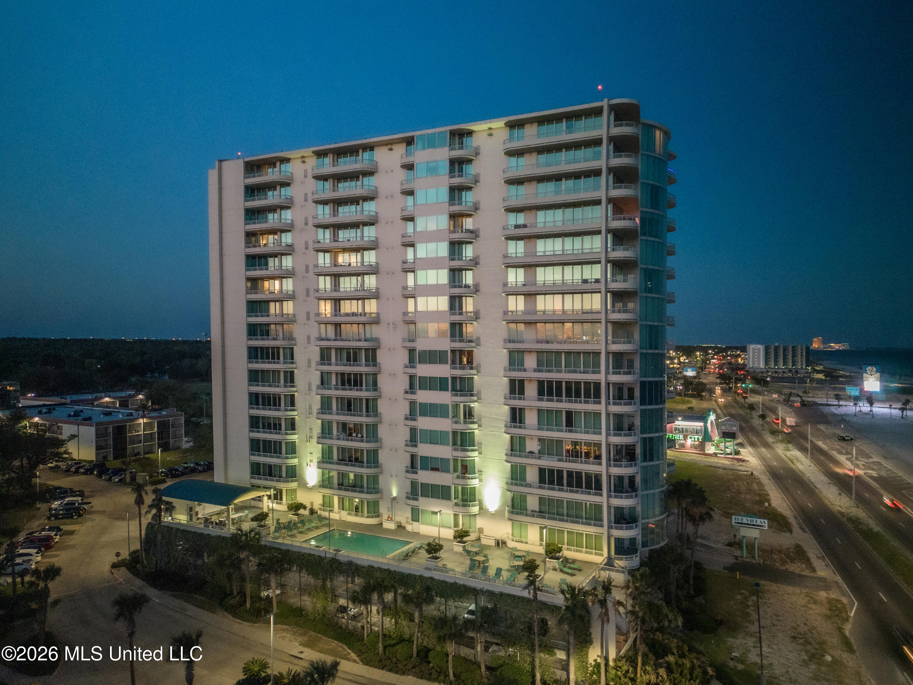 2060 Beach Boulevard Property Photo 24