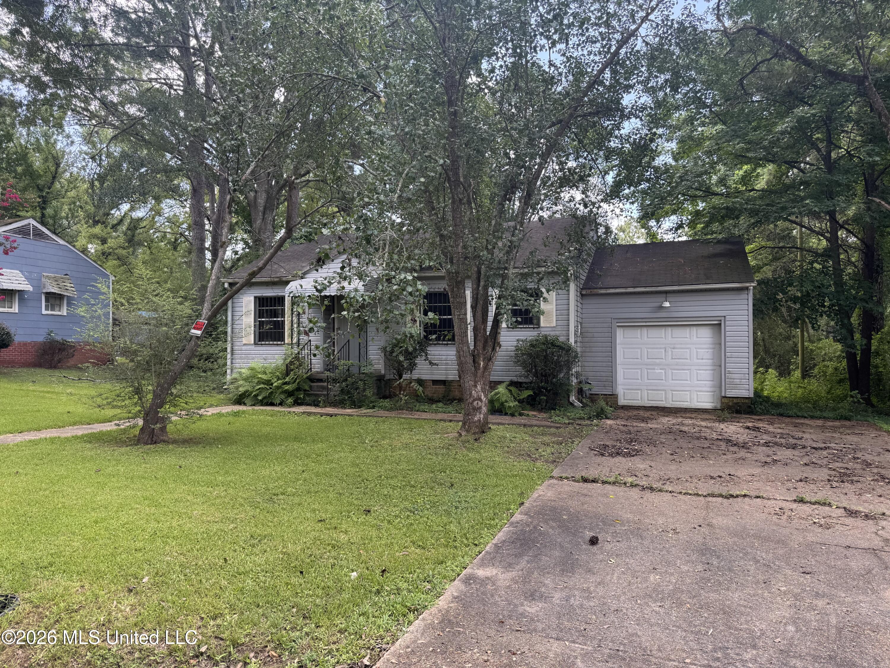 133 Creston Avenue Property Photo 2