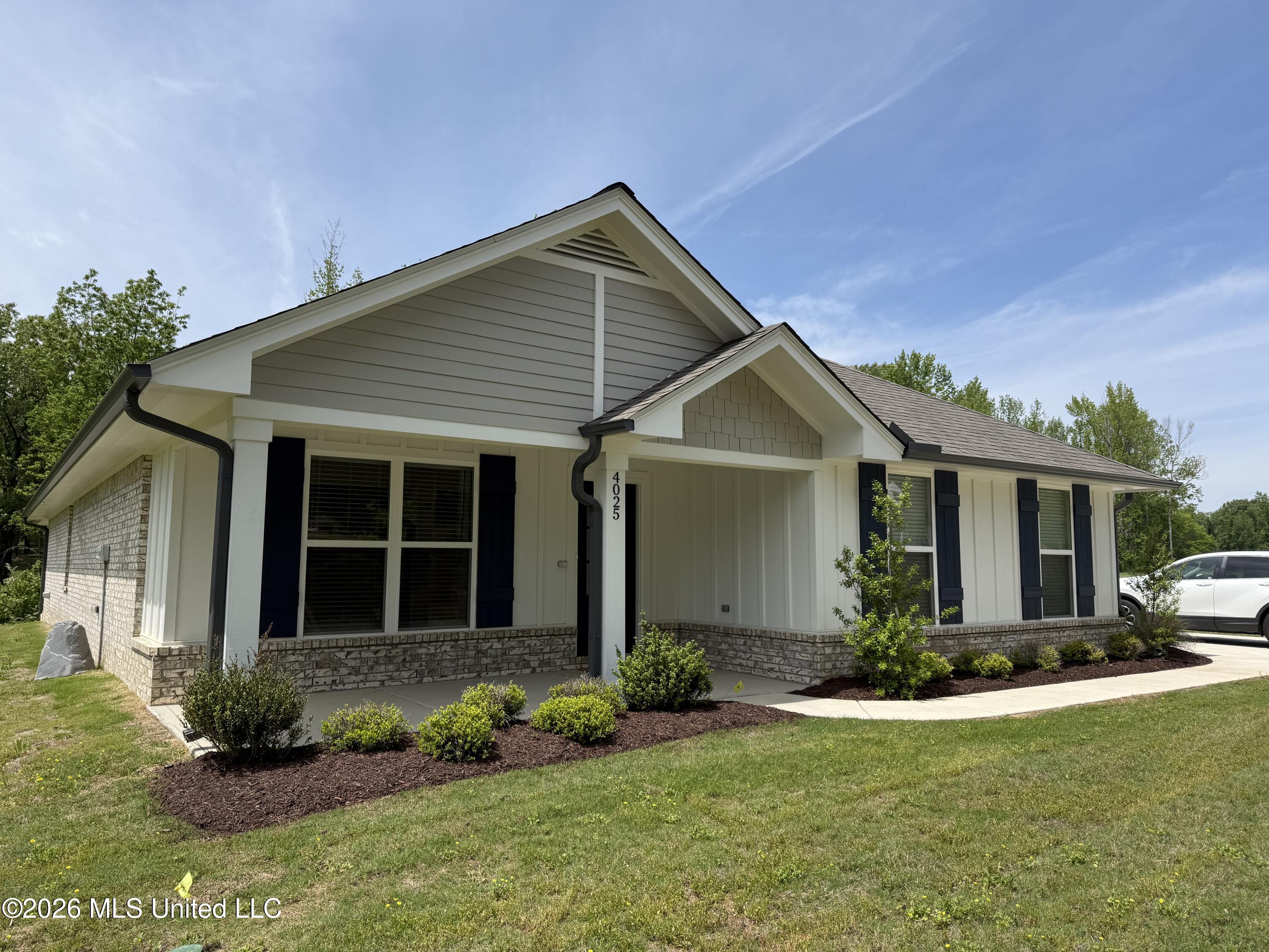 4107 W Olivia Circle Property Photo 1