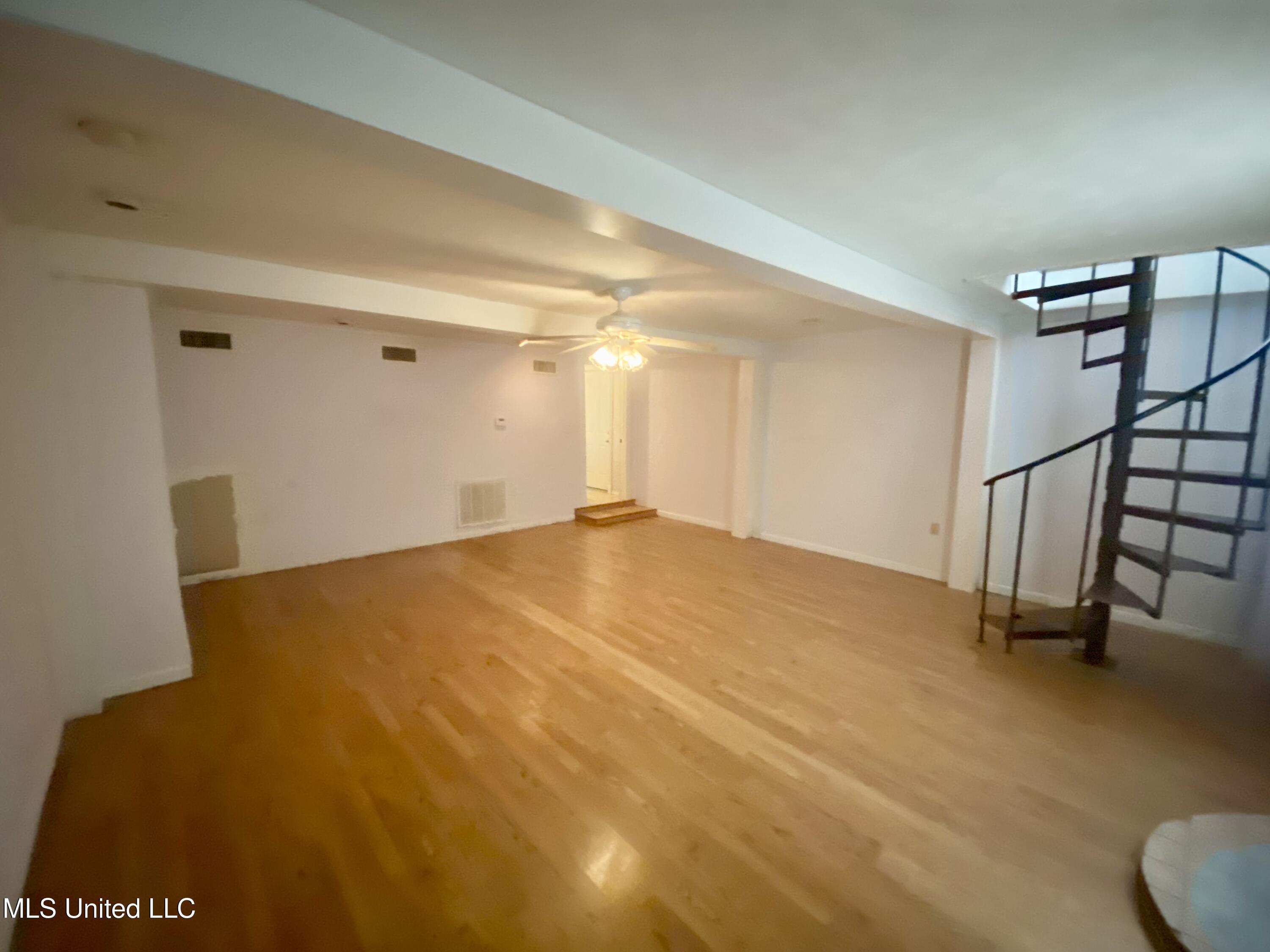 119 Dampeer Street Property Photo 6