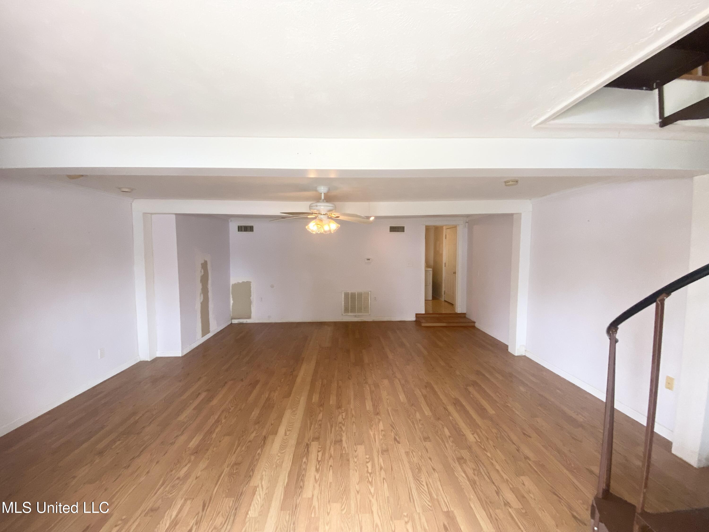 119 Dampeer Street Property Photo 7