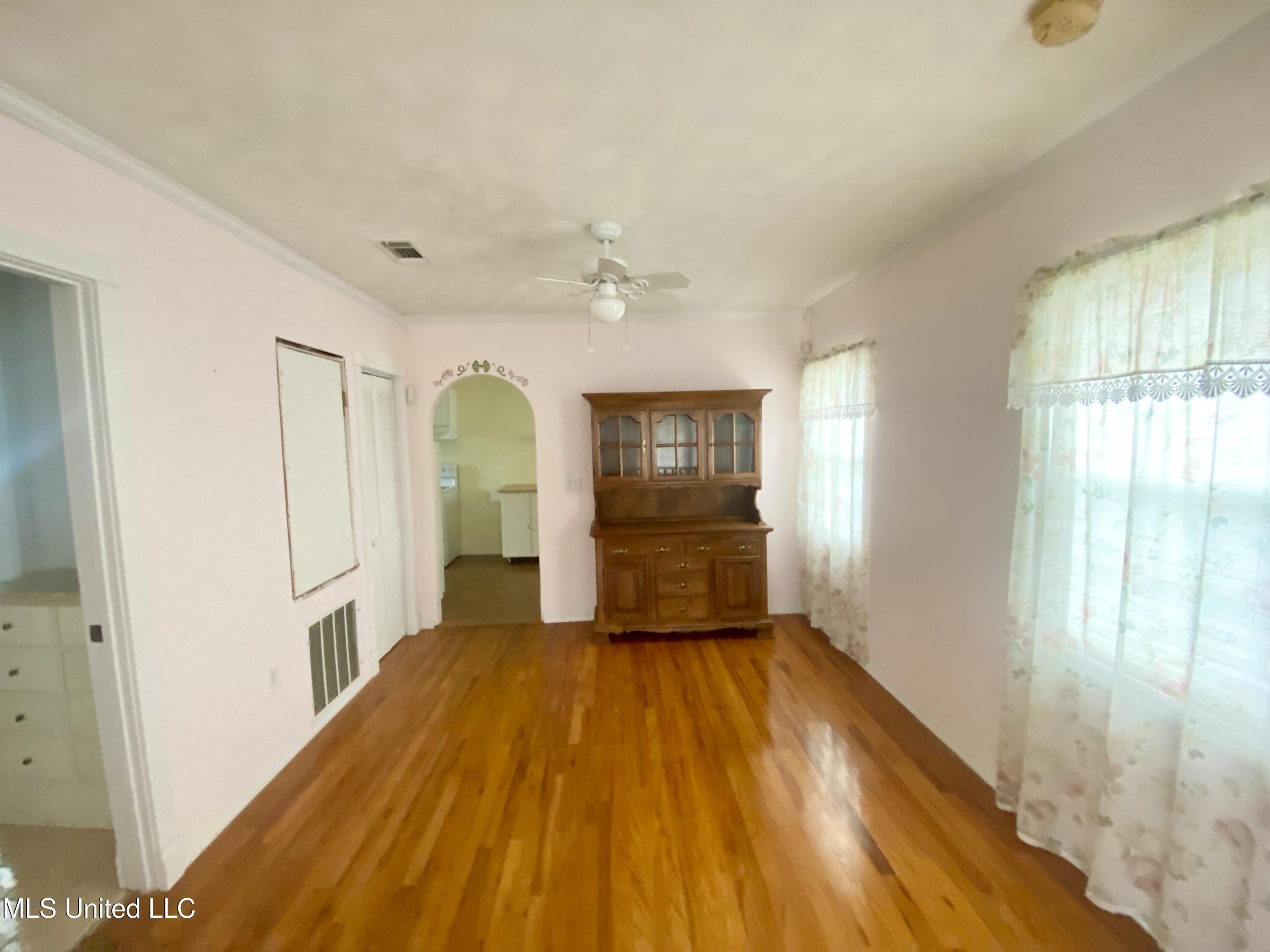 119 Dampeer Street Property Photo 12
