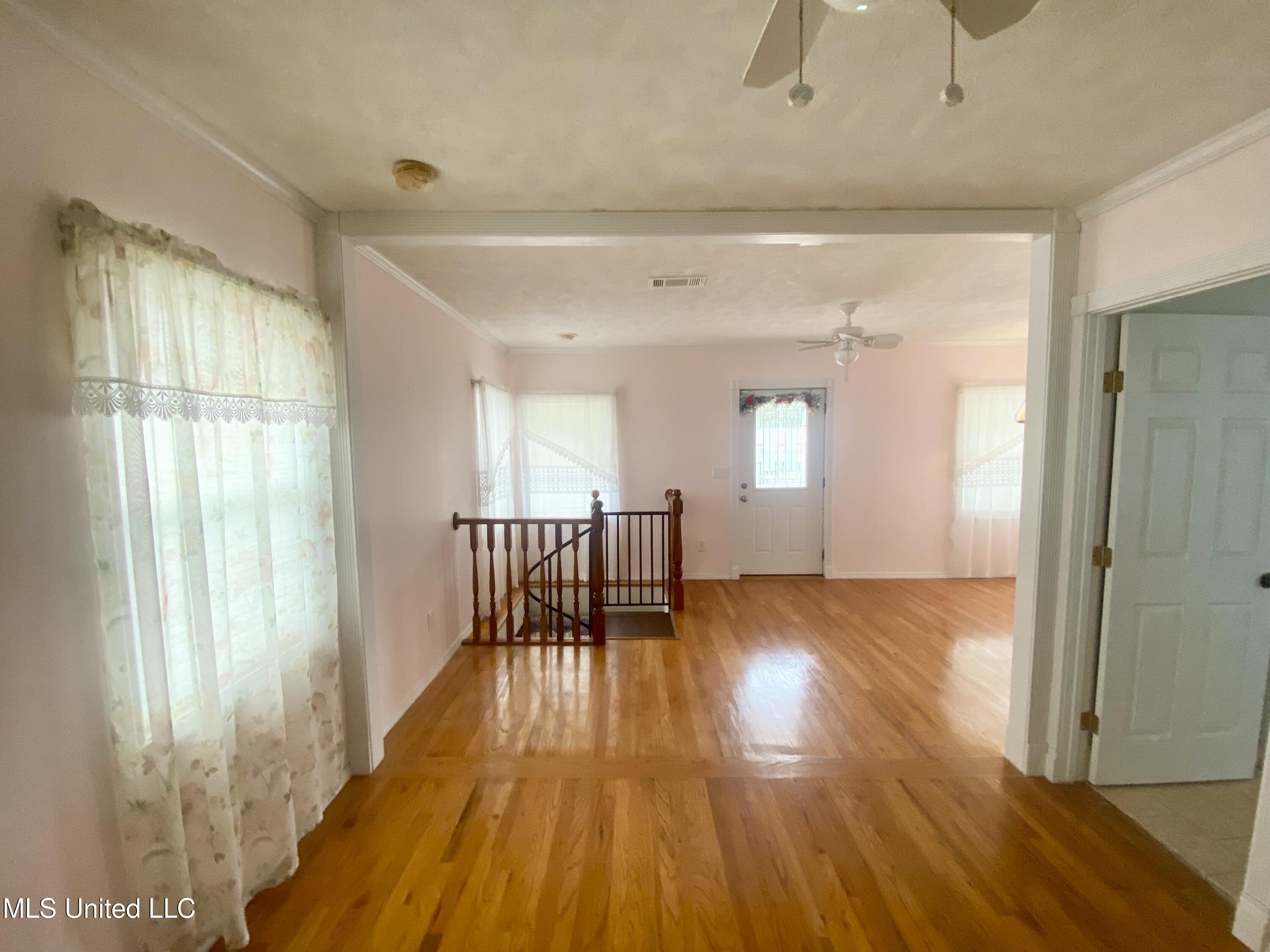 119 Dampeer Street Property Photo 15