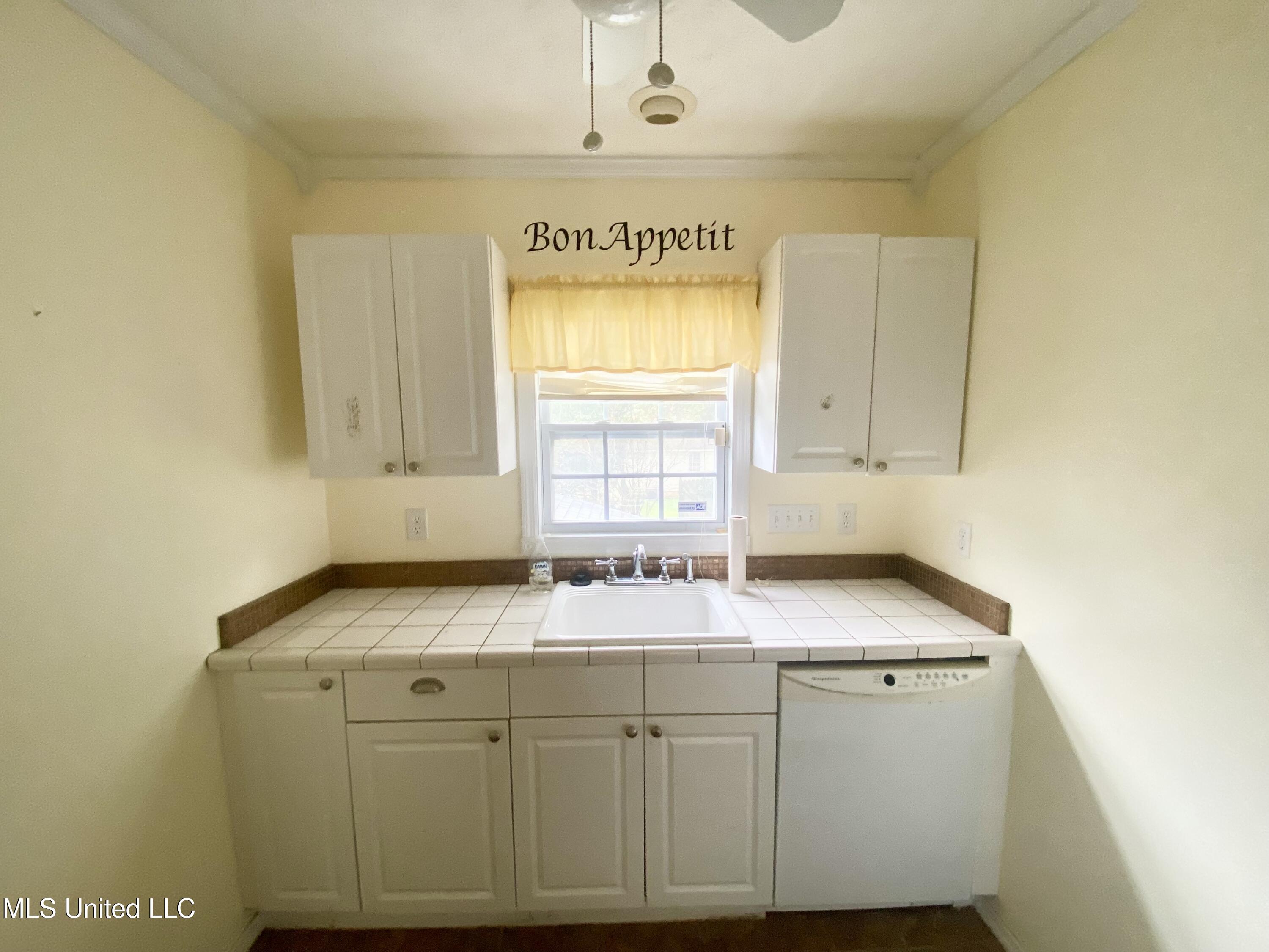 119 Dampeer Street Property Photo 19