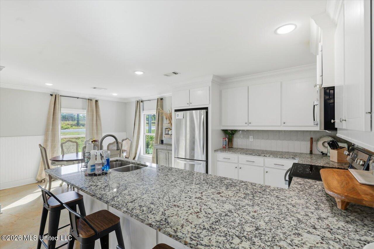 307 Anse Reed Road Property Photo 11