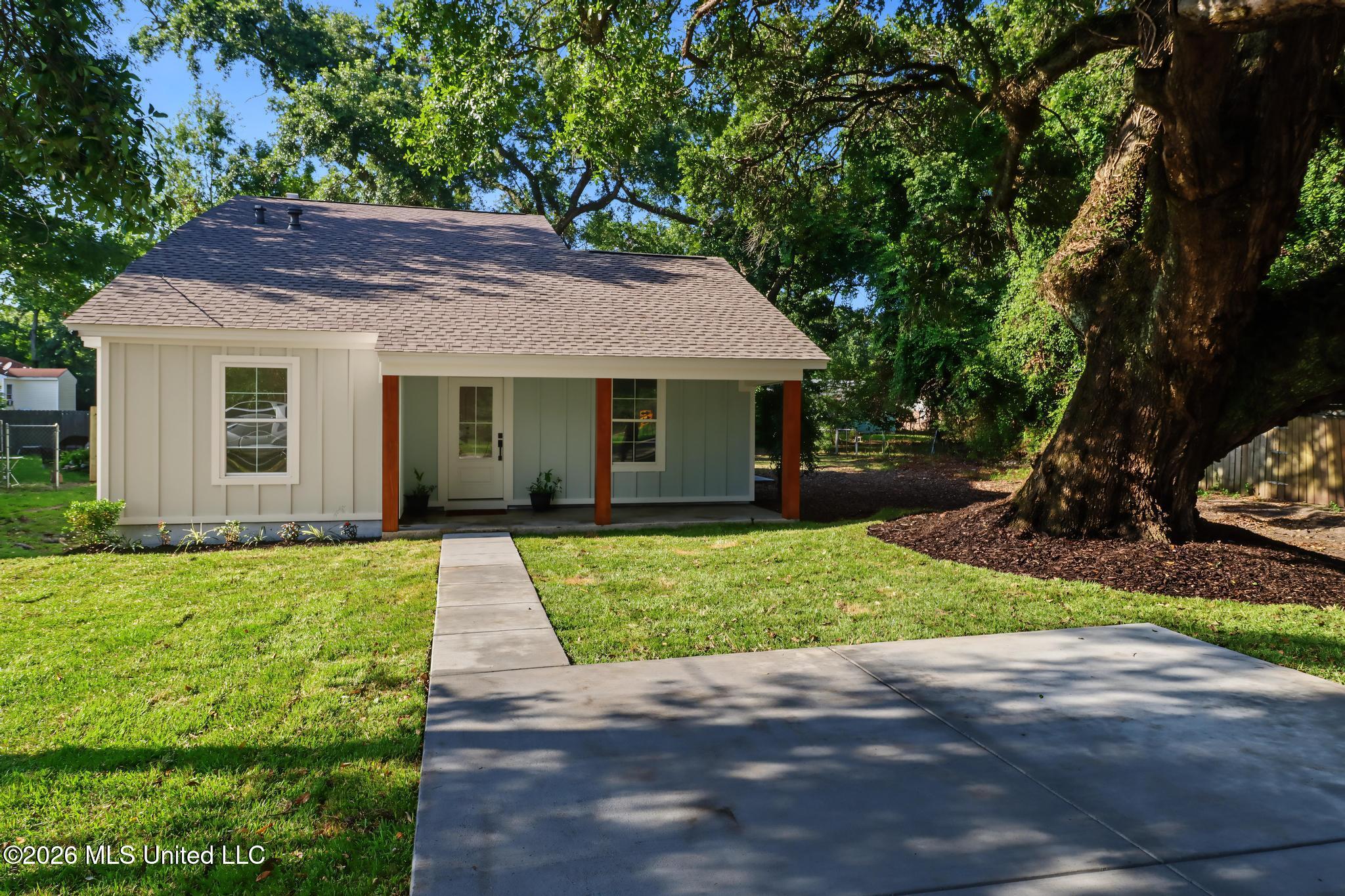 900 22nd Street Property Photo 3