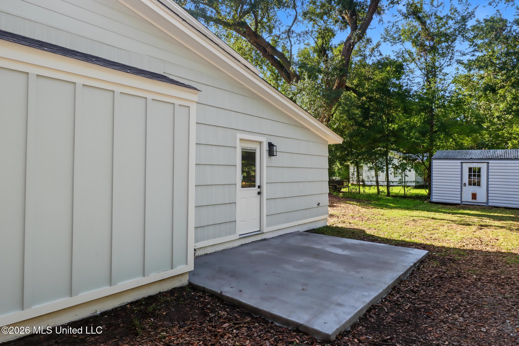 900 22nd Street Property Photo 4