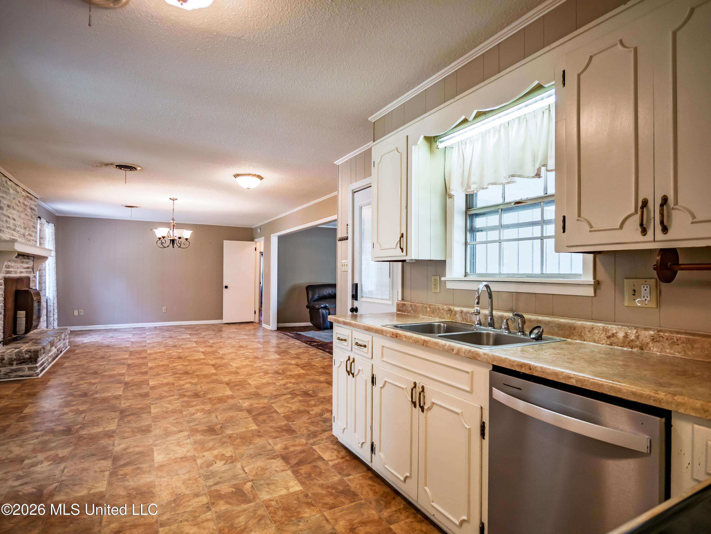 117 Hemlock Road Property Photo 8