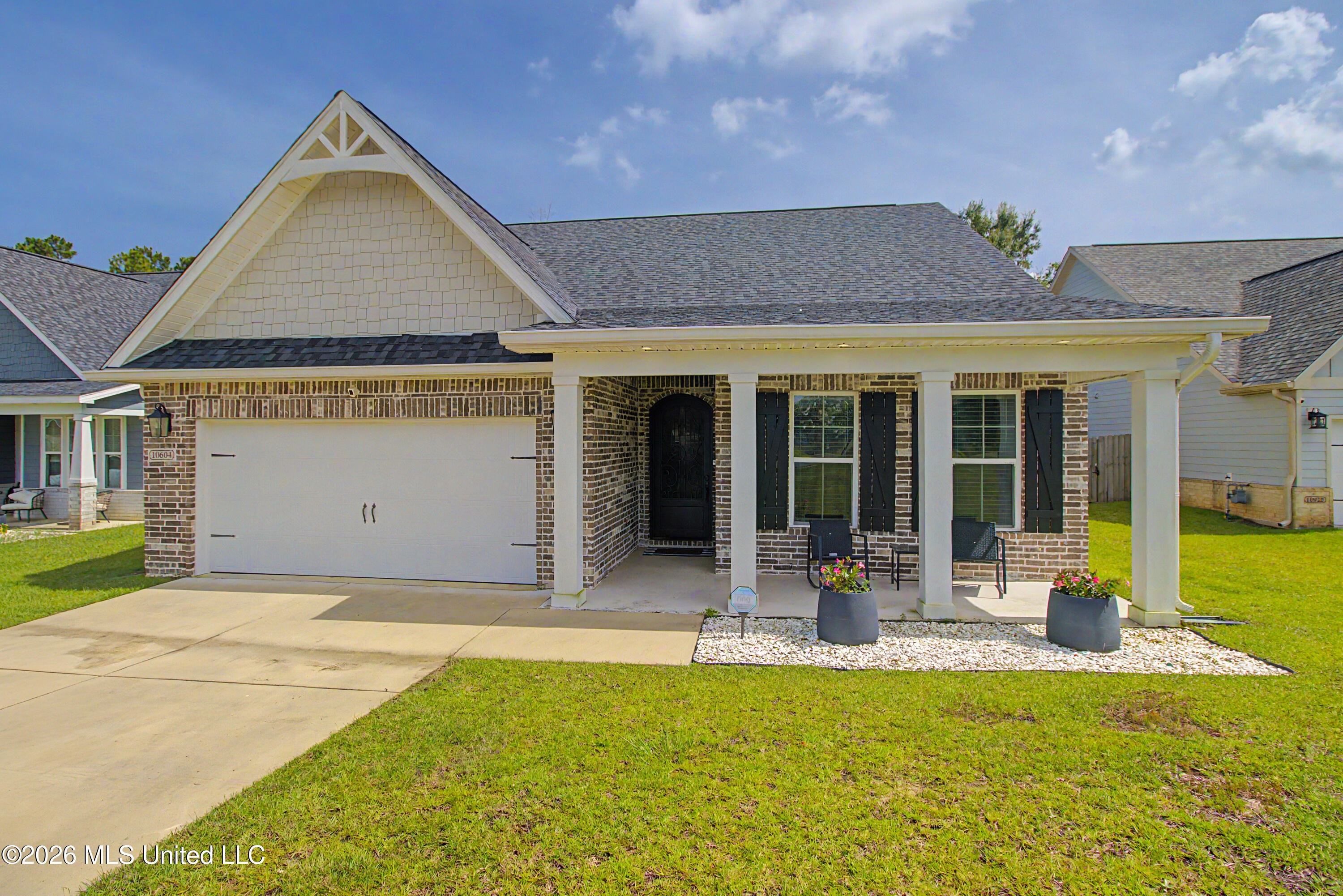10604 Wren Grove Property Photo 1