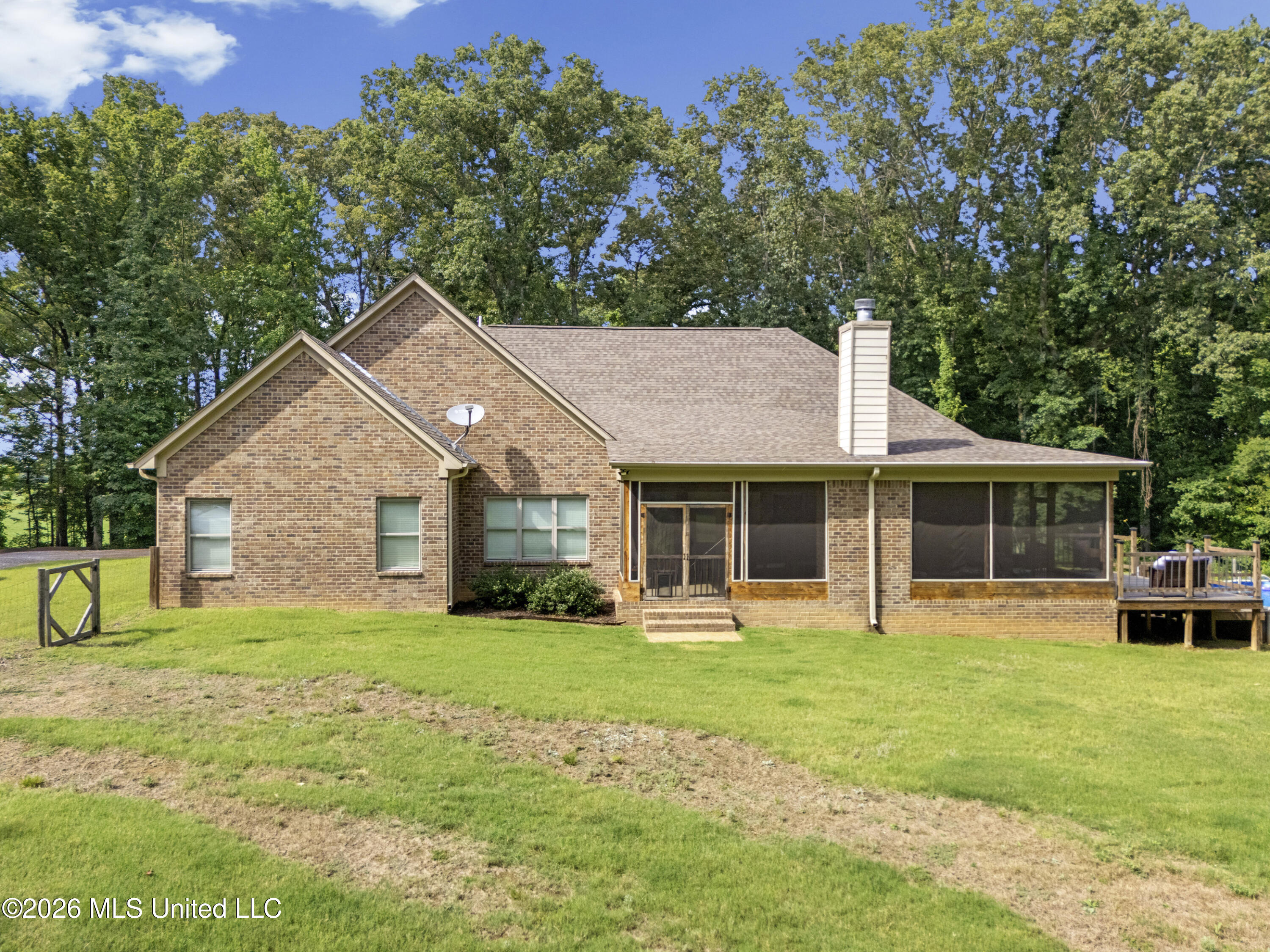 8301 Browns Ferry Road Property Photo 3