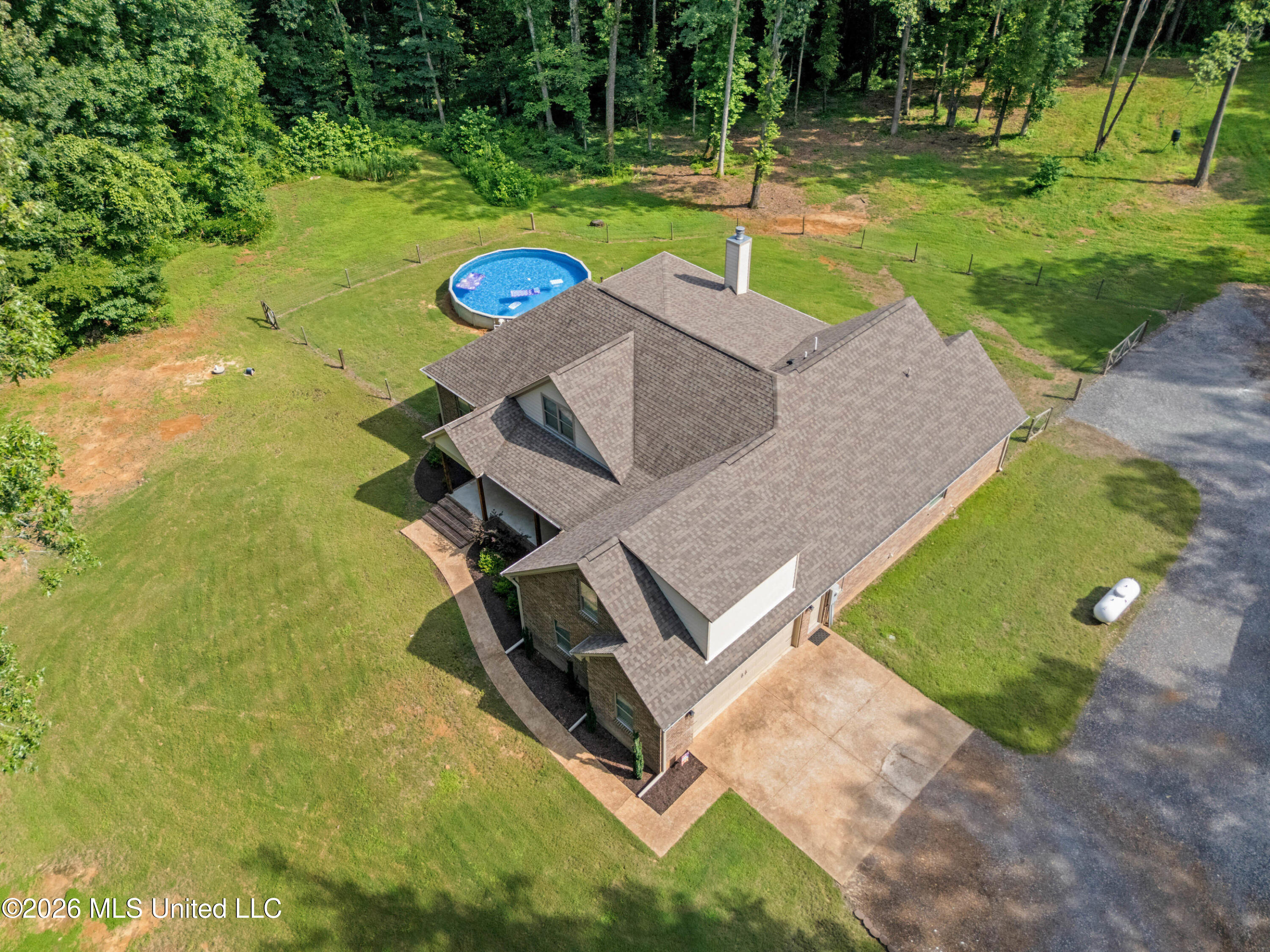 8301 Browns Ferry Road Property Photo 10