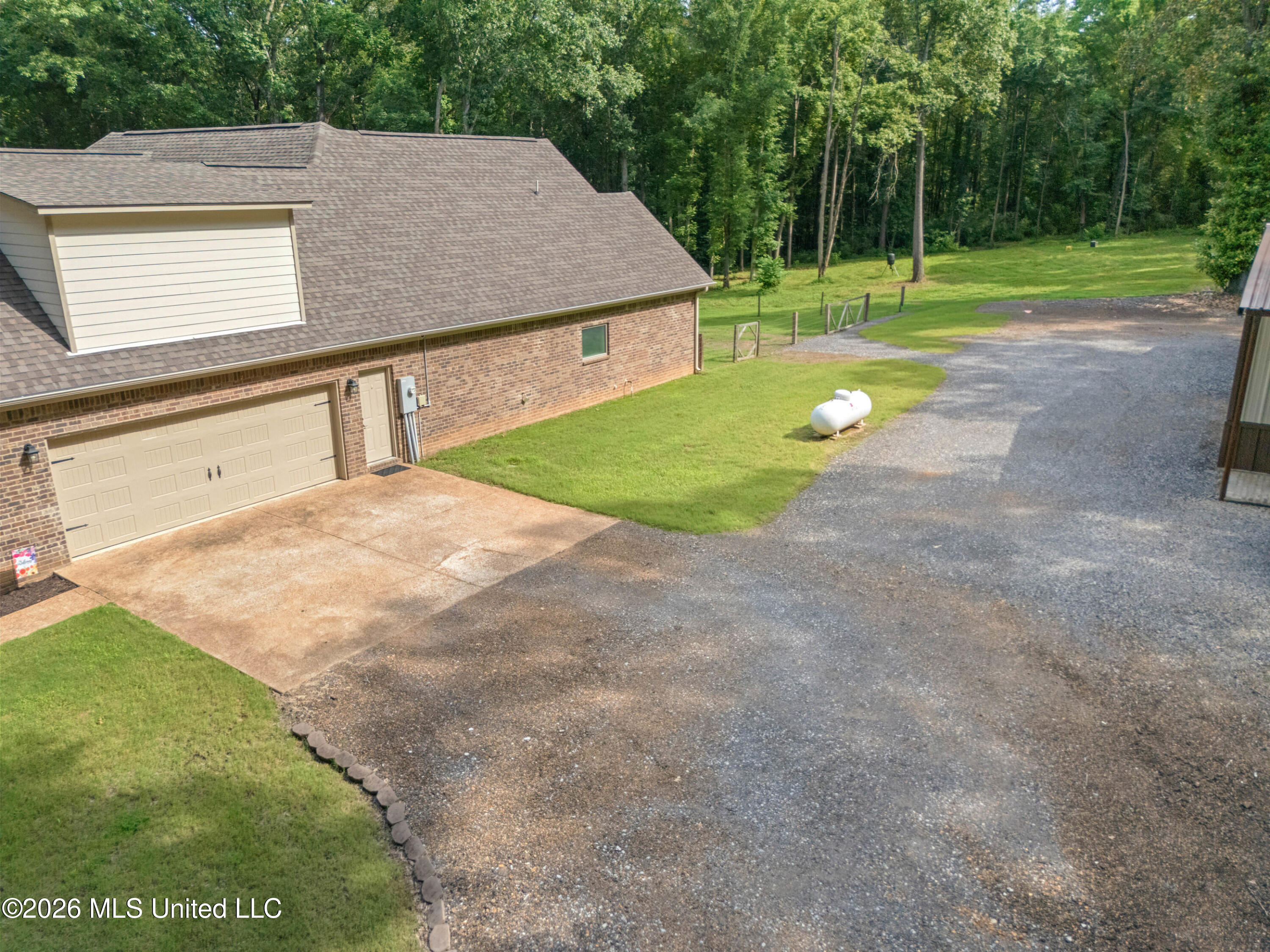 8301 Browns Ferry Road Property Photo 12
