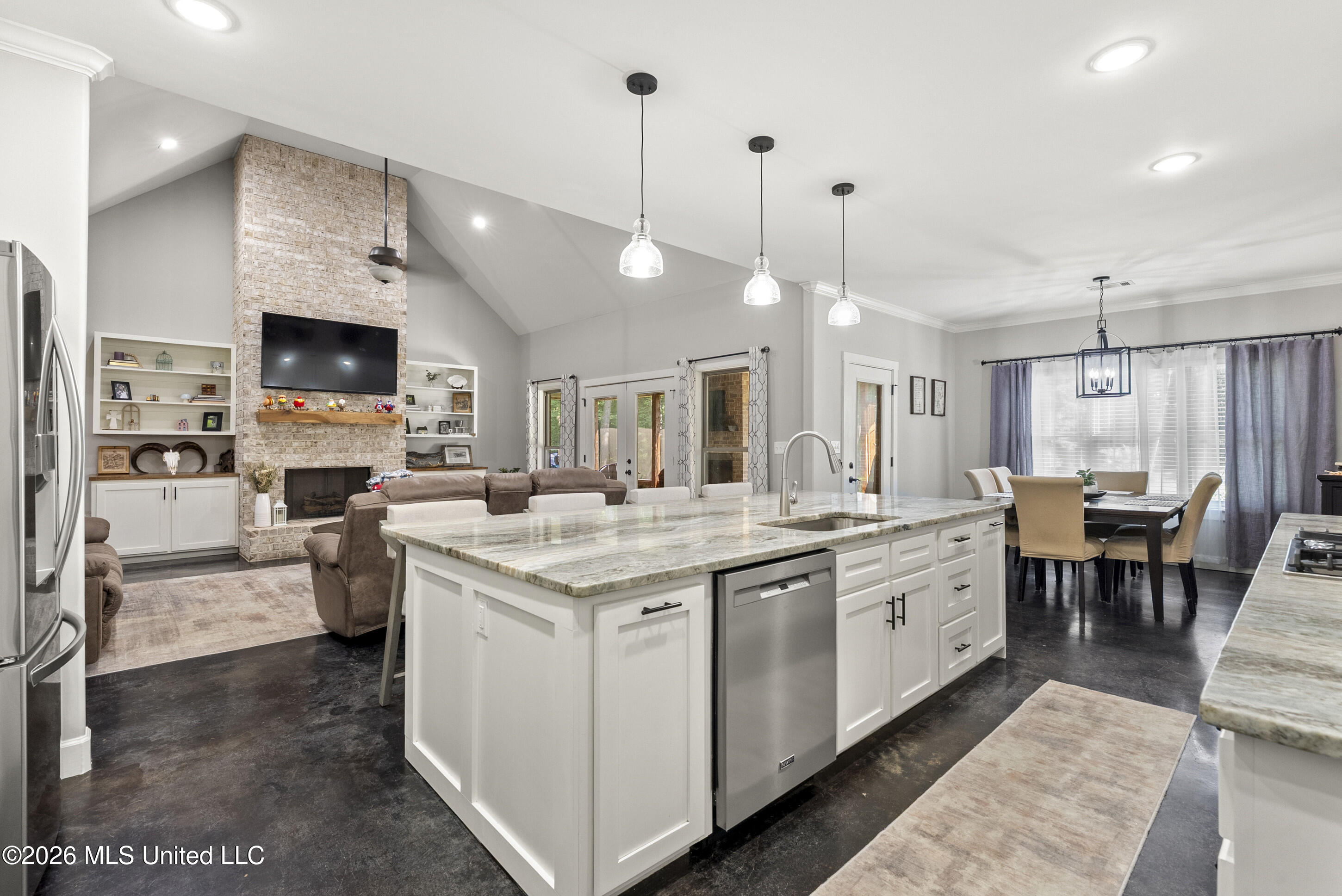 8301 Browns Ferry Road Property Photo 17