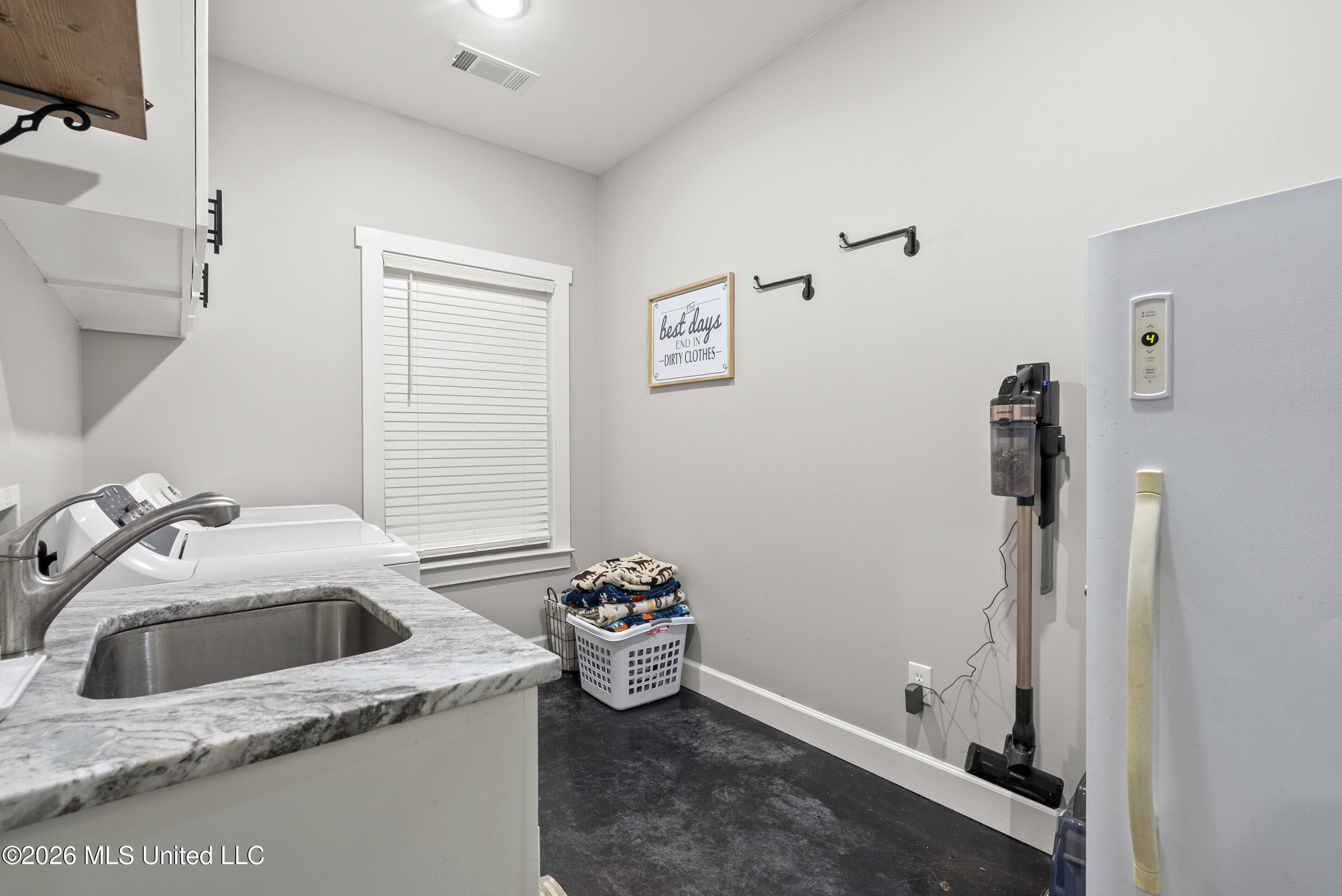 8301 Browns Ferry Road Property Photo 45