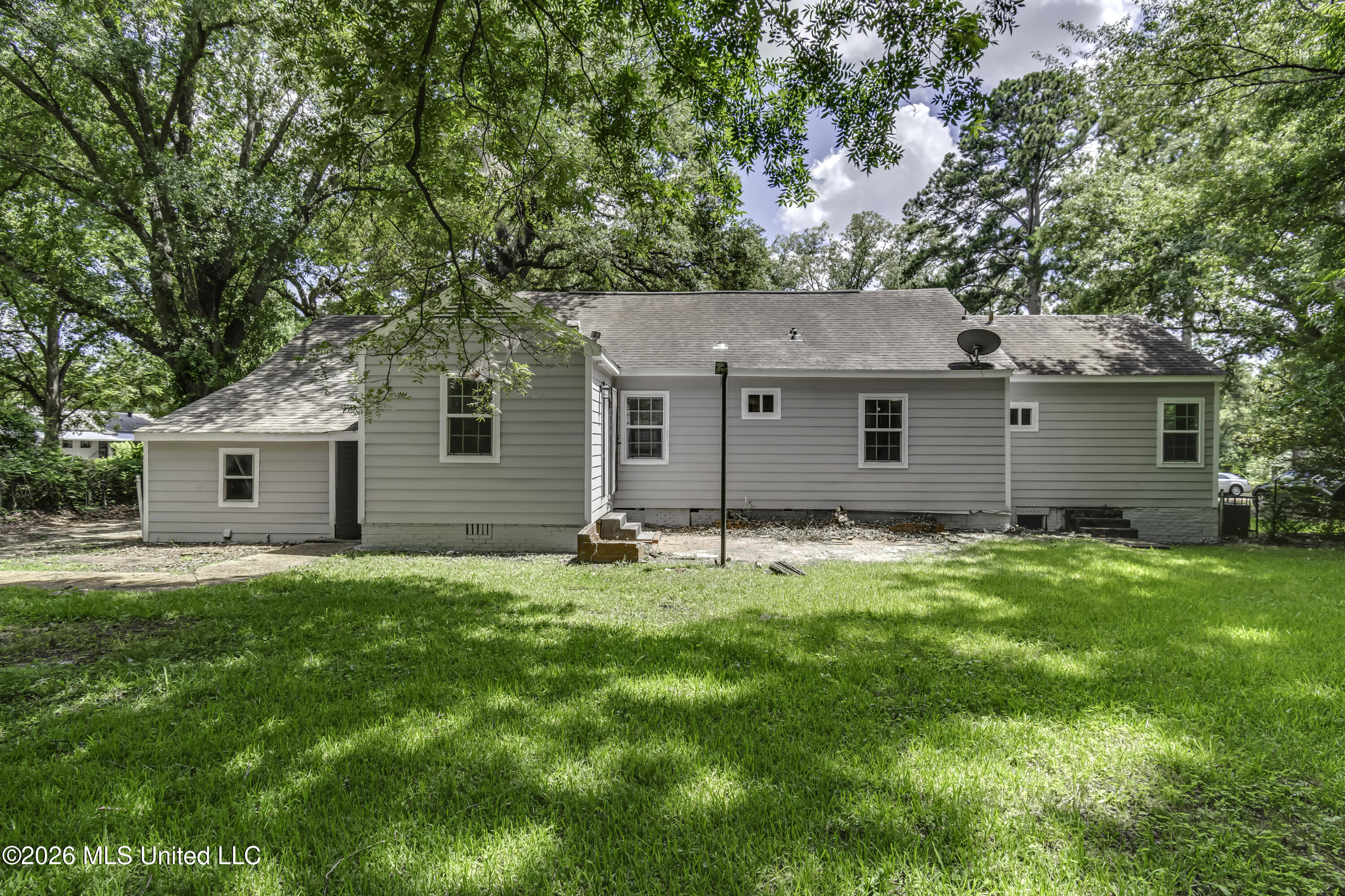 314 Hanging Moss Circle Property Photo 6