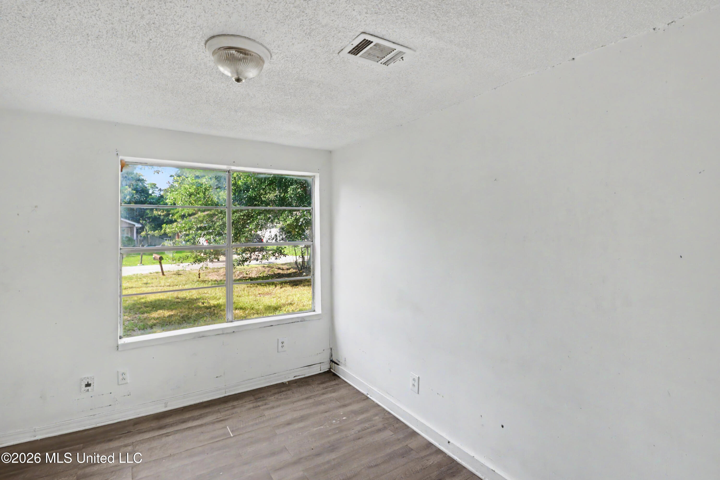 4809 30th Street Property Photo 7