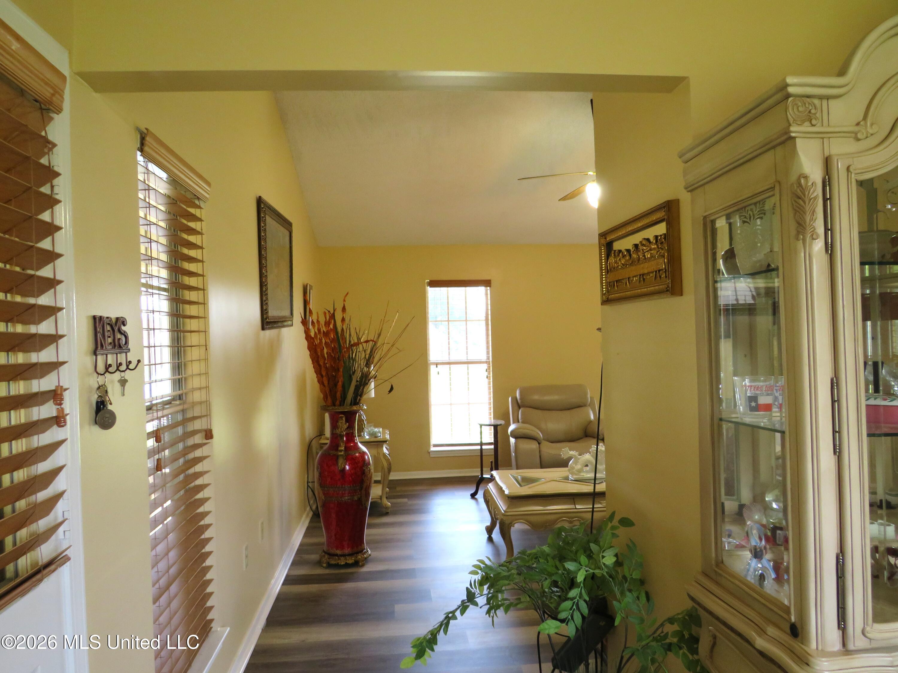 10372 Riggan Drive Property Photo 8