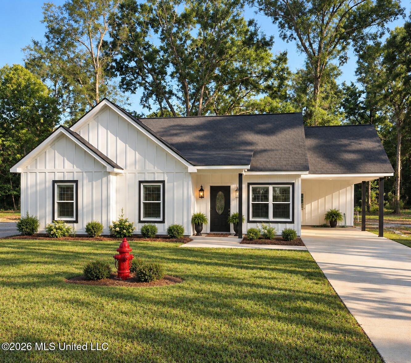 1027 Neal Road Property Photo 1