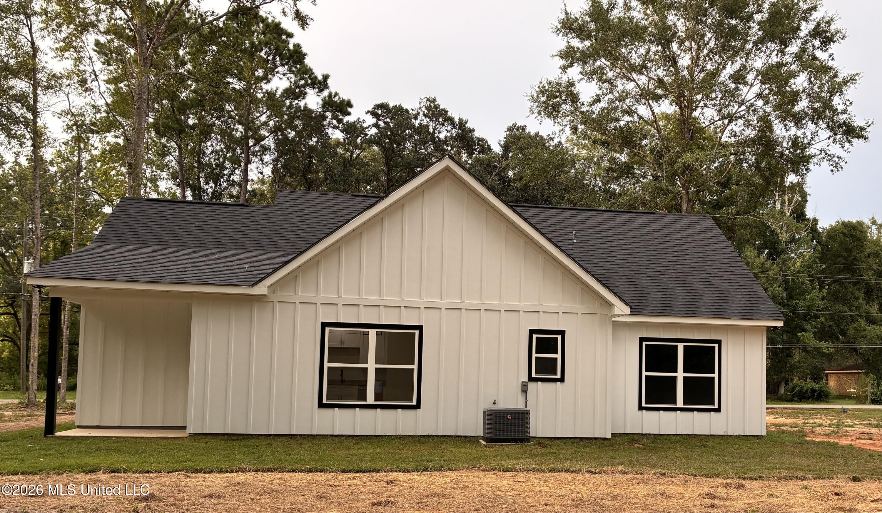 1027 Neal Road Property Photo 21