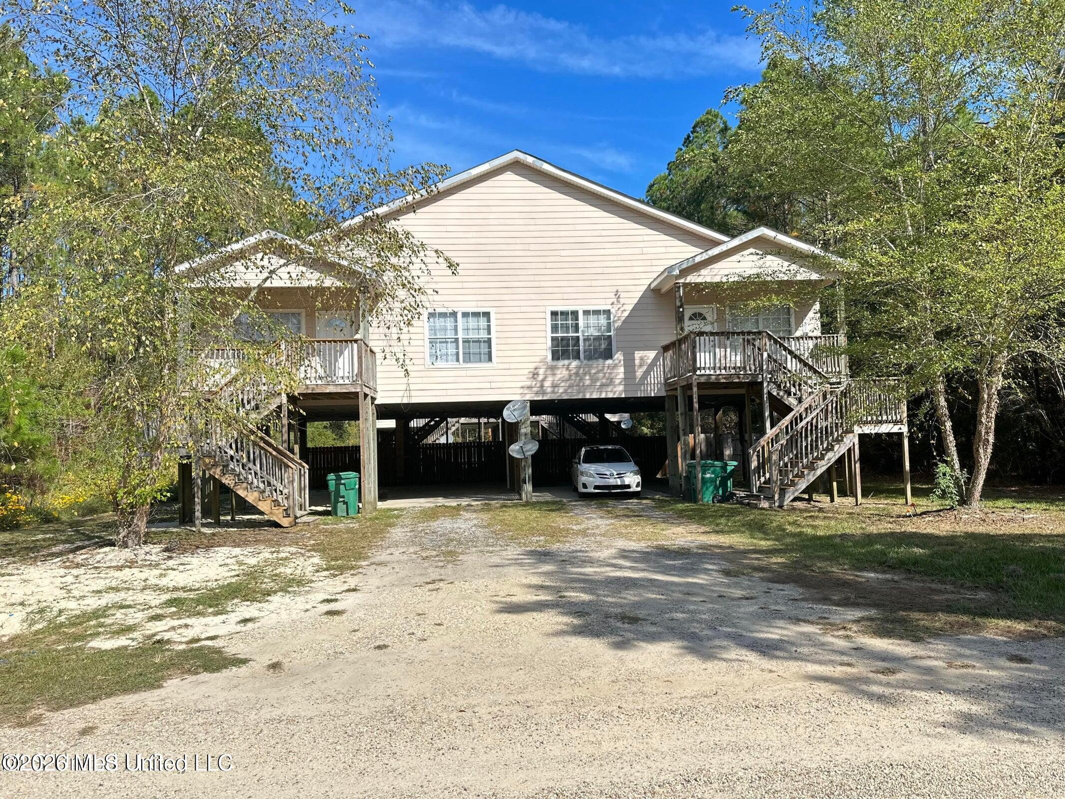 6118/6122 W Oktibbeha Street Property Photo 6