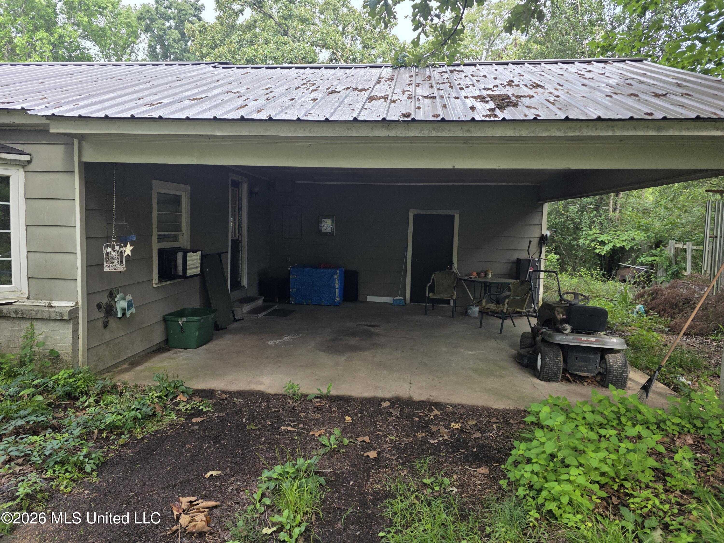 2122 New Hope Road Property Photo 2