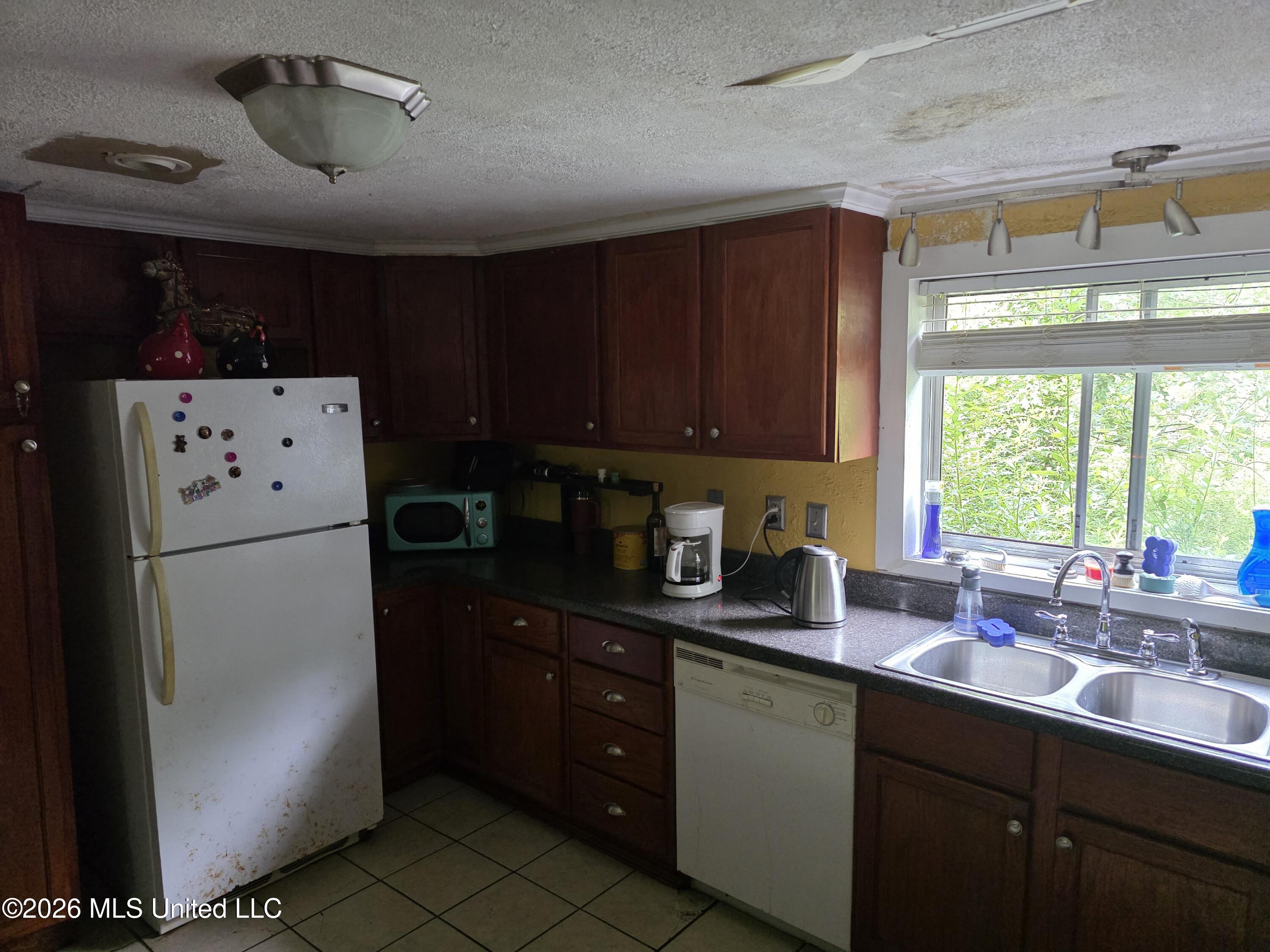 2122 New Hope Road Property Photo 5