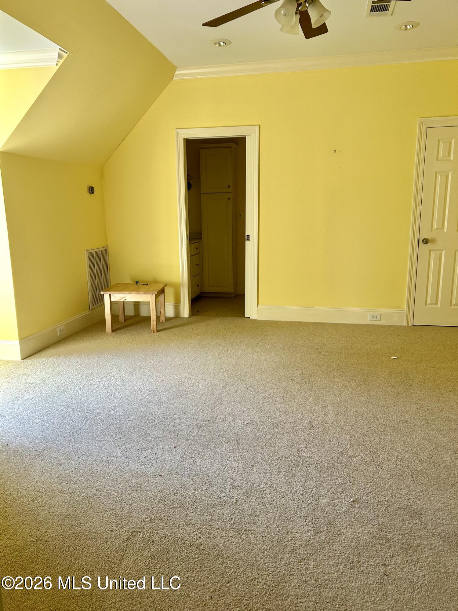 17 Waterford Place Property Photo 7