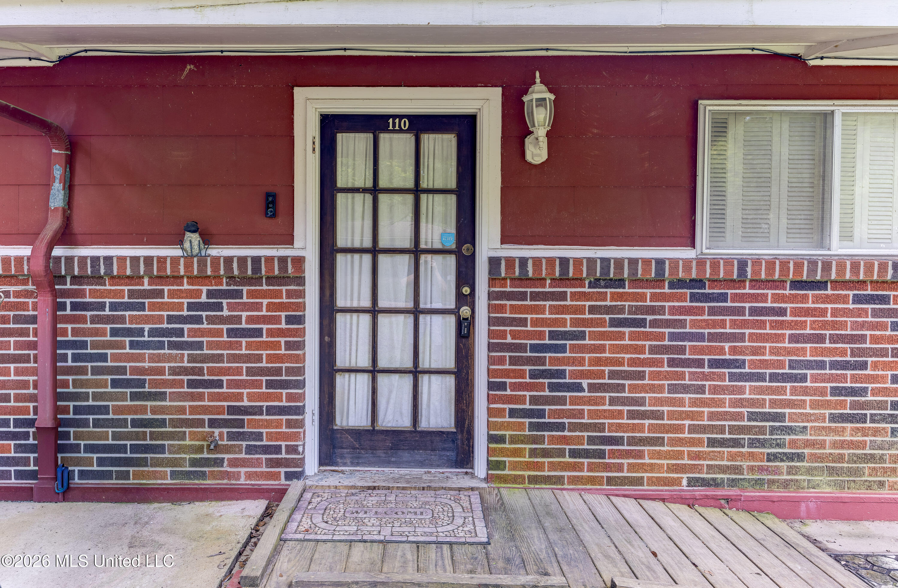 110 Hillside Circle Property Photo 2