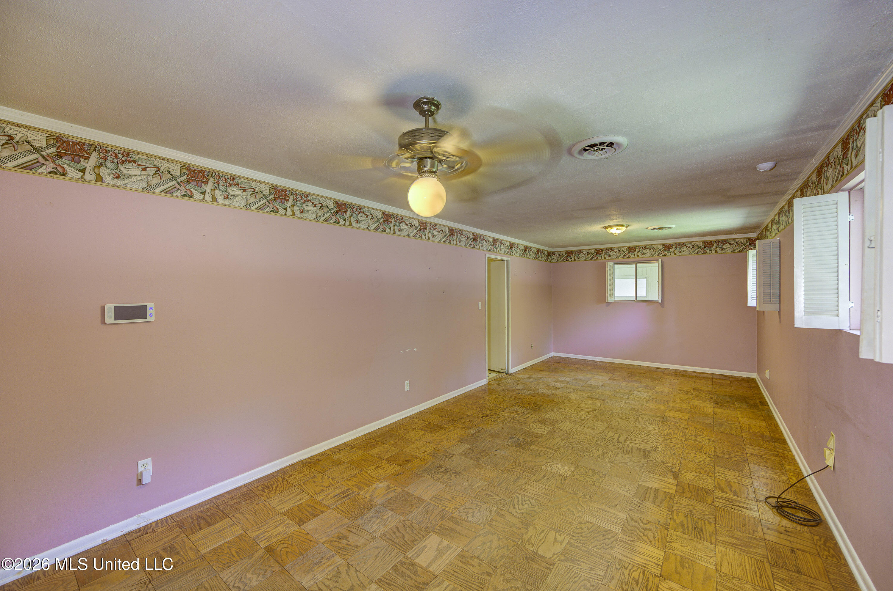 110 Hillside Circle Property Photo 5