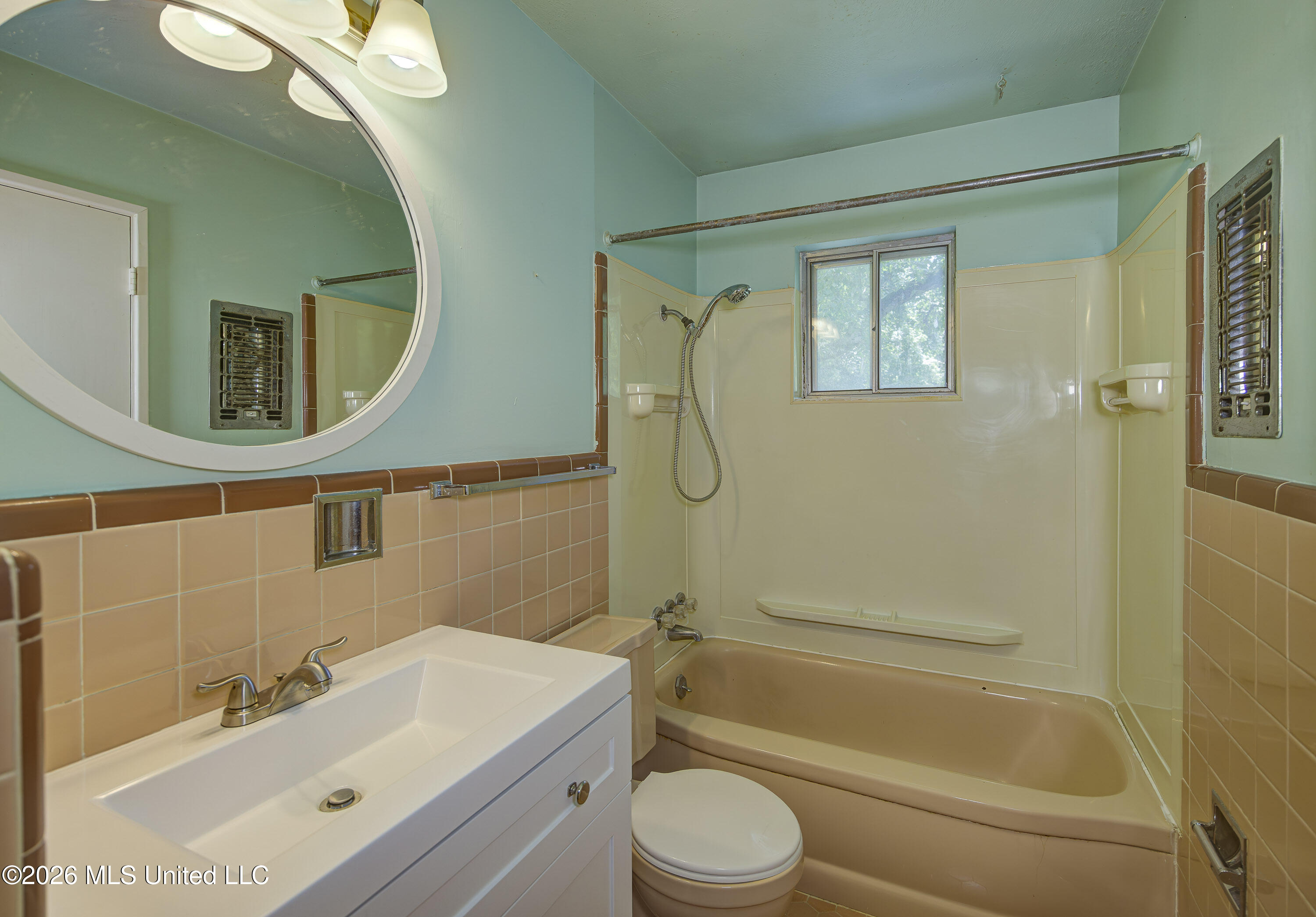 110 Hillside Circle Property Photo 15