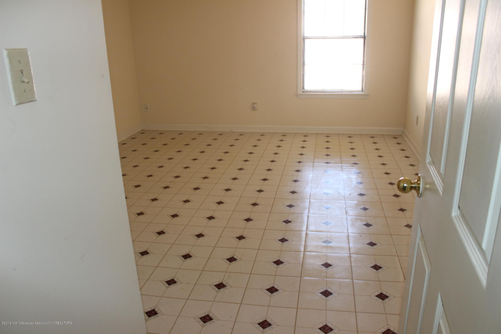 7090 Greenbriar Drive Property Photo 17