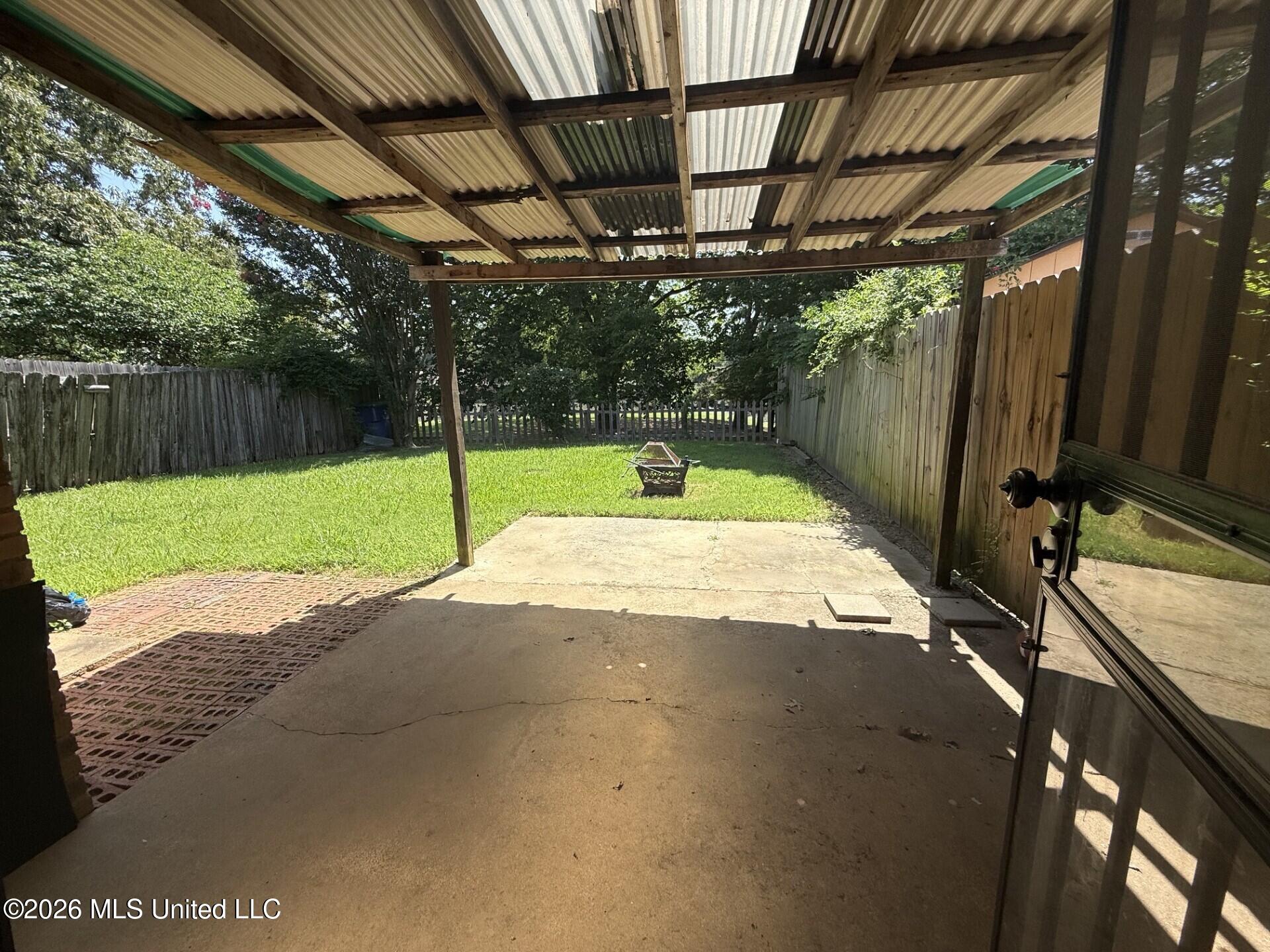 7090 Greenbriar Drive Property Photo 22