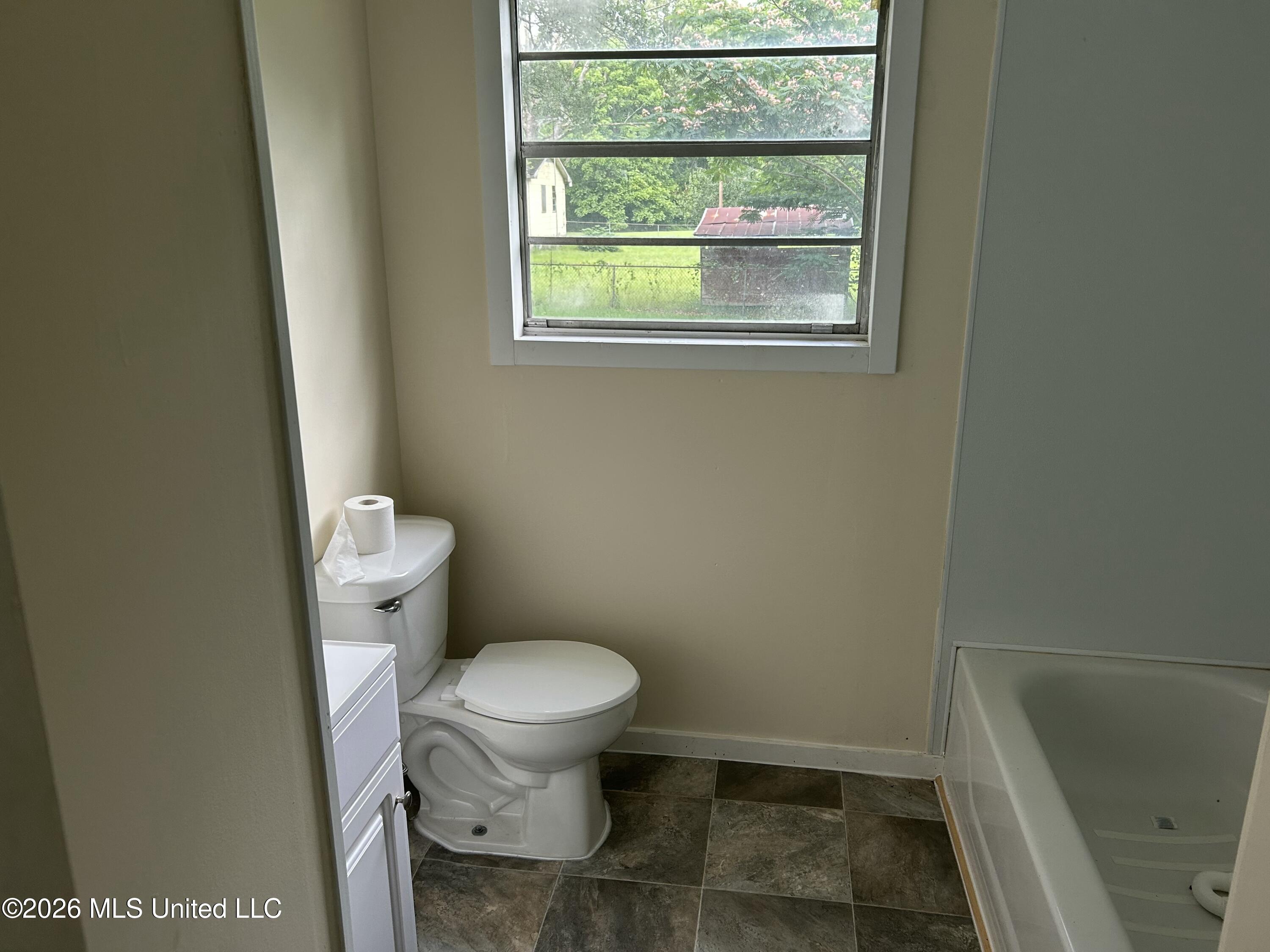 1371 Dr M L King North Road Property Photo 5