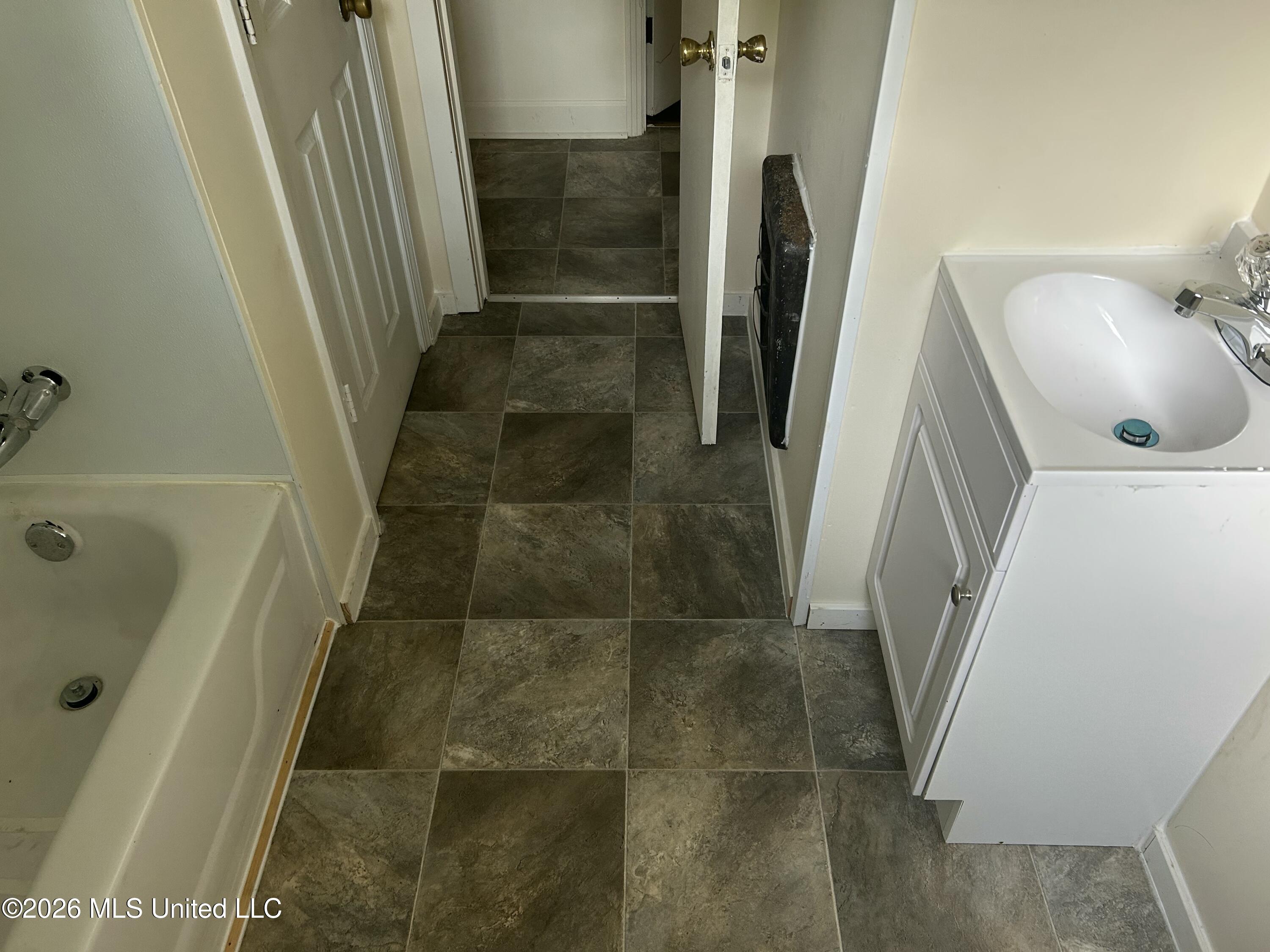 1371 Dr M L King North Road Property Photo 6